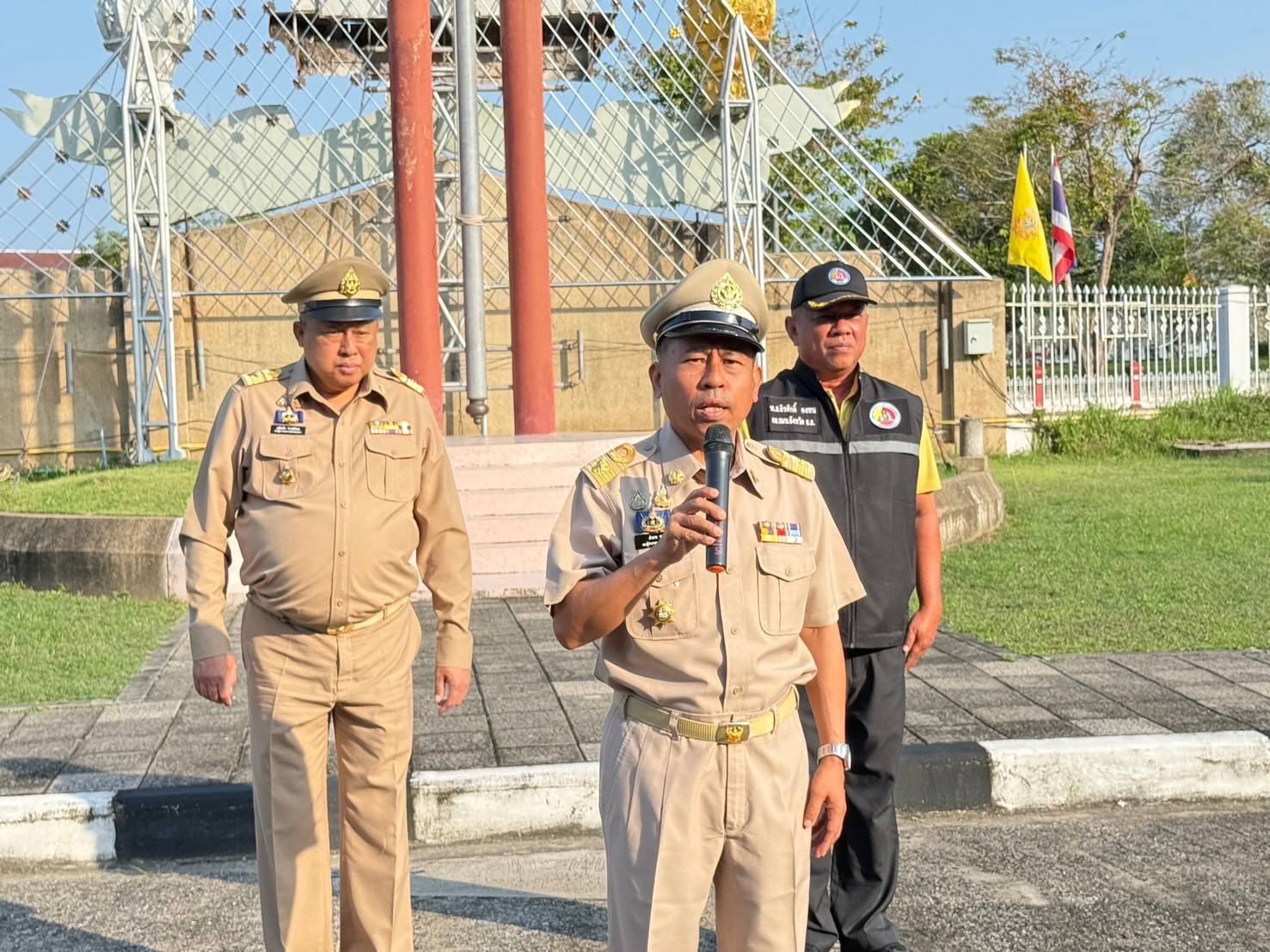 พช.ยะลา ร่วมกิจกรรมเข้าแถวเคารพธงชาติ และร่วมร้องเพลงชาติ