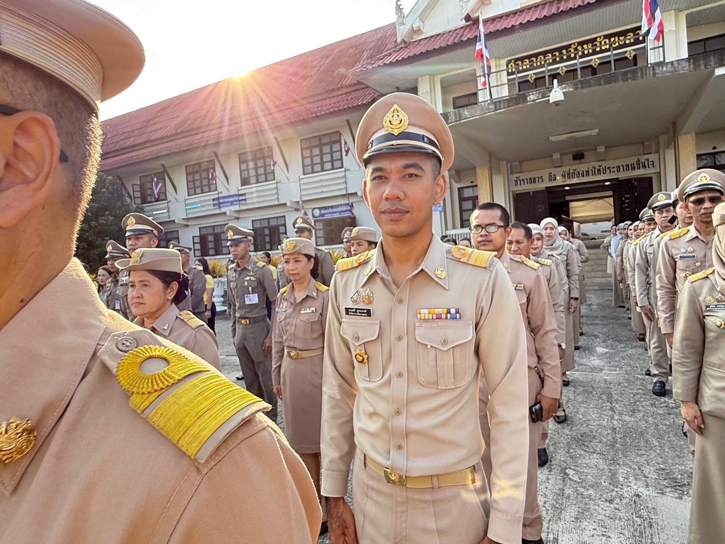 พช.ยะลา ร่วมกิจกรรมเข้าแถวเคารพธงชาติ และร่วมร้องเพลงชาติ