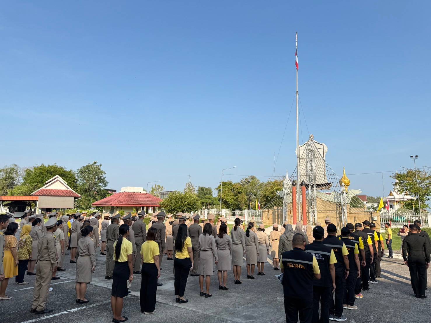 พช.ยะลา ร่วมกิจกรรมเข้าแถวเคารพธงชาติ และร่วมร้องเพลงชาติ