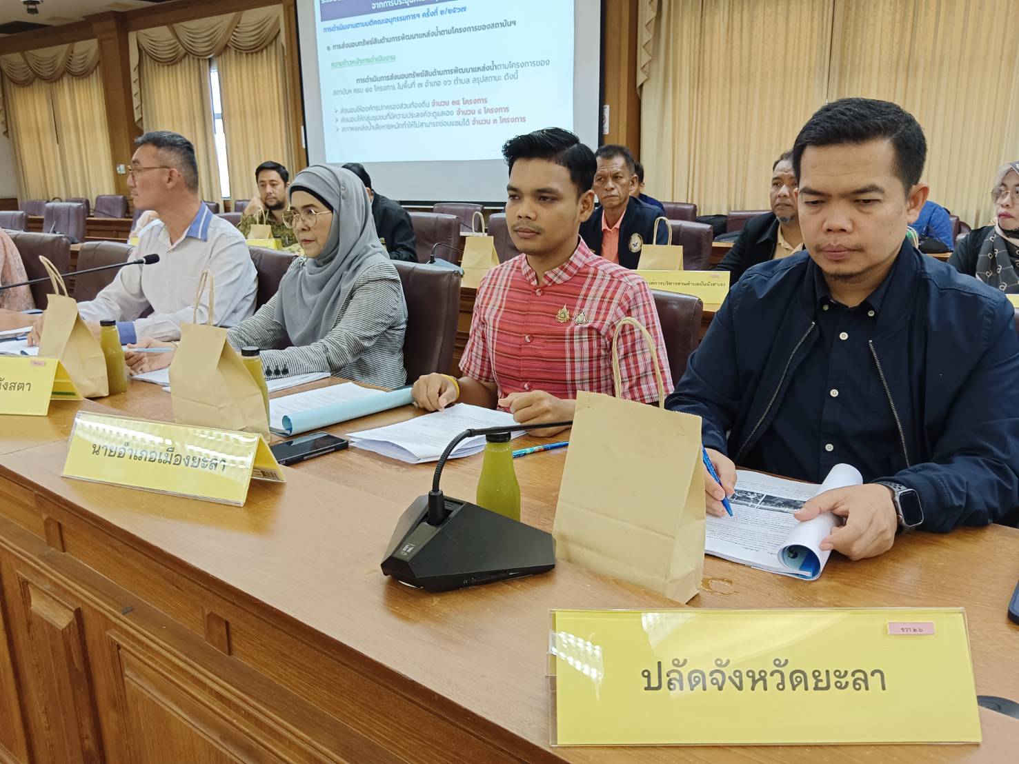 พช.ยะลา ร่วมประชุมคณะอนุกรรมการประสานงานโครงการพัฒนาของสถาบันส่งเสริมและพัฒนากิจกรรมปิดทองหลังพระ สืบสานแนวพระราชดำริ ประจำจังหวัดยะลา ครั้งที่ 1/2568