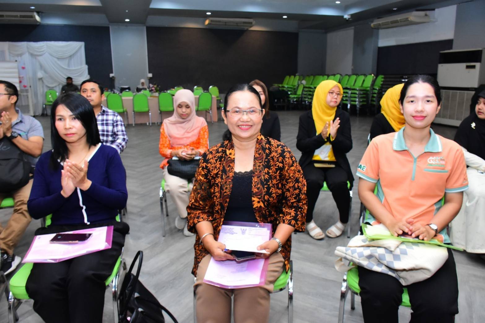 พช.ยะลา ร่วมประชุมทางวิชาการ “การจัดทำแผนที่ทางสังคม แผนที่ทุนทรัพยากร เพื่อช่วยเหลือ ฟื้นฟู ดูแลเด็กและเยาวชนที่ด้อยโอกาศทางการศึกษาในจังหวัดยะลา”