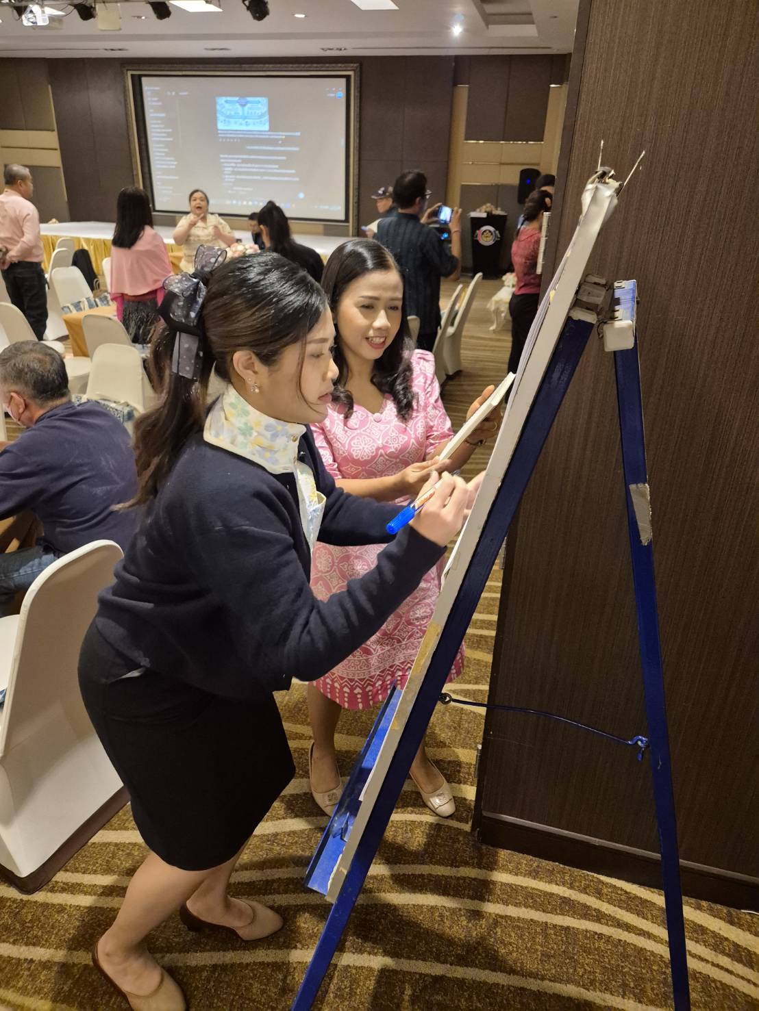 พข.ยะลา ร่วมโครงการ ประชุมเชิงปฏิบัติการพัฒนาศักยภาพเครือข่ายกลุ่มอาชีพ และผู้ผลิตผู้ประกอบการ หนึ่งตำบล หนึ่งผลิตภัณฑ์ ระดับประเทศ ประจำปีงบประมาณ พ.ศ. 2568