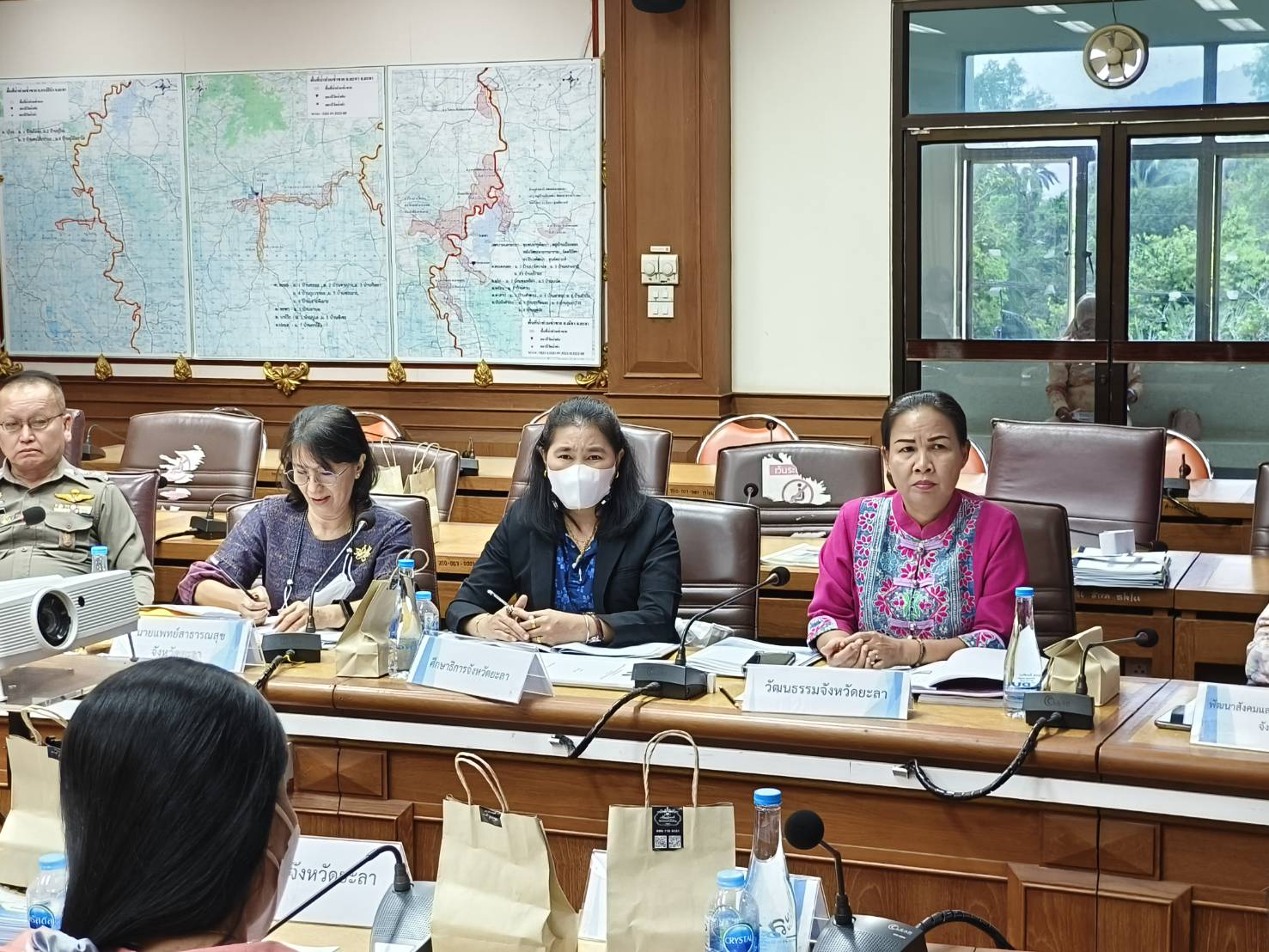 พช.ยะลา ร่วมประชุมคณะกรรมการคัดเลือกผู้ที่มีผลงานดีเด่นของจังหวัดชายแดนใต้ 