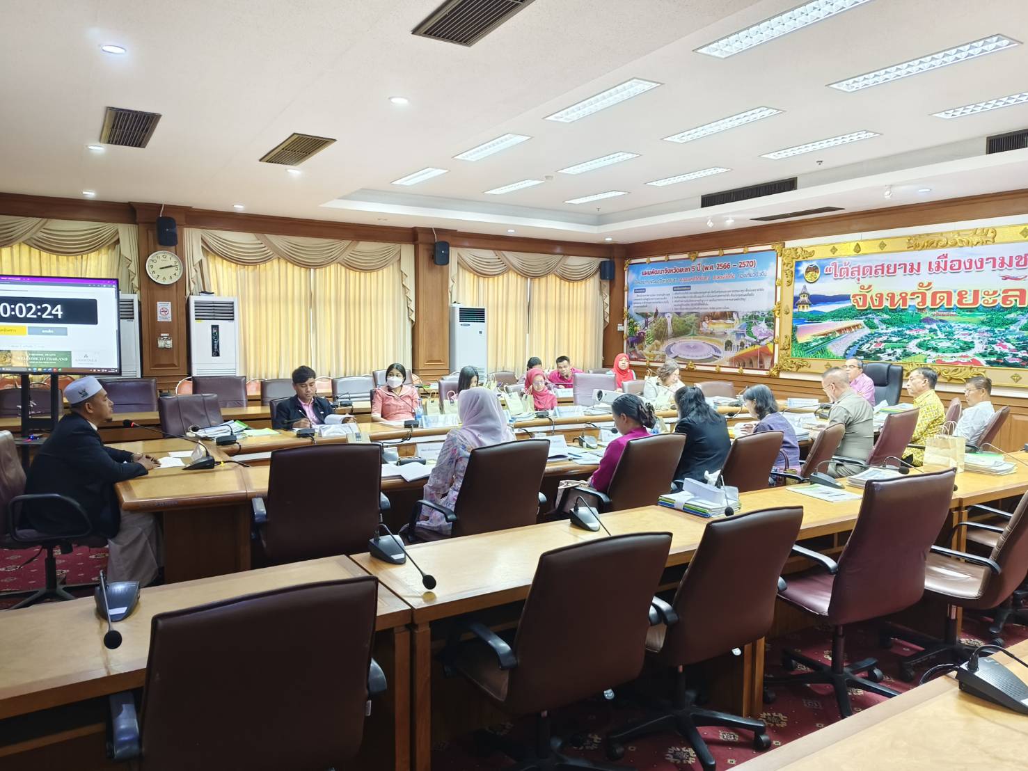 พช.ยะลา ร่วมประชุมคณะกรรมการคัดเลือกผู้ที่มีผลงานดีเด่นของจังหวัดชายแดนใต้ 