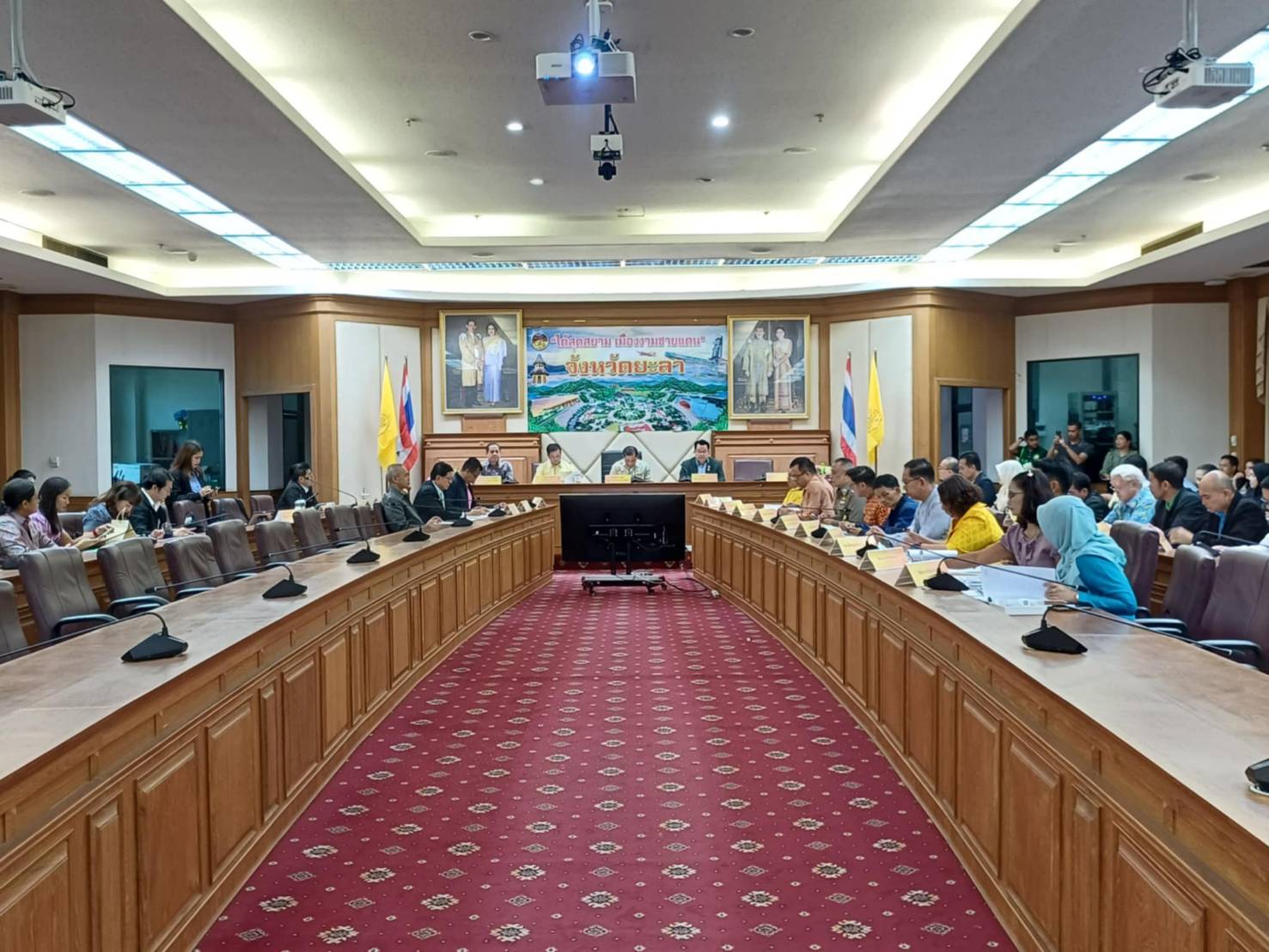 พช.ยะลา ร่วมประชุมการตรวจราชการตามแผนการตรวจราชการแบบบูรณาการของคณะ ผู้ตรวจราชการ เขตตรวจราชการที่ 7 