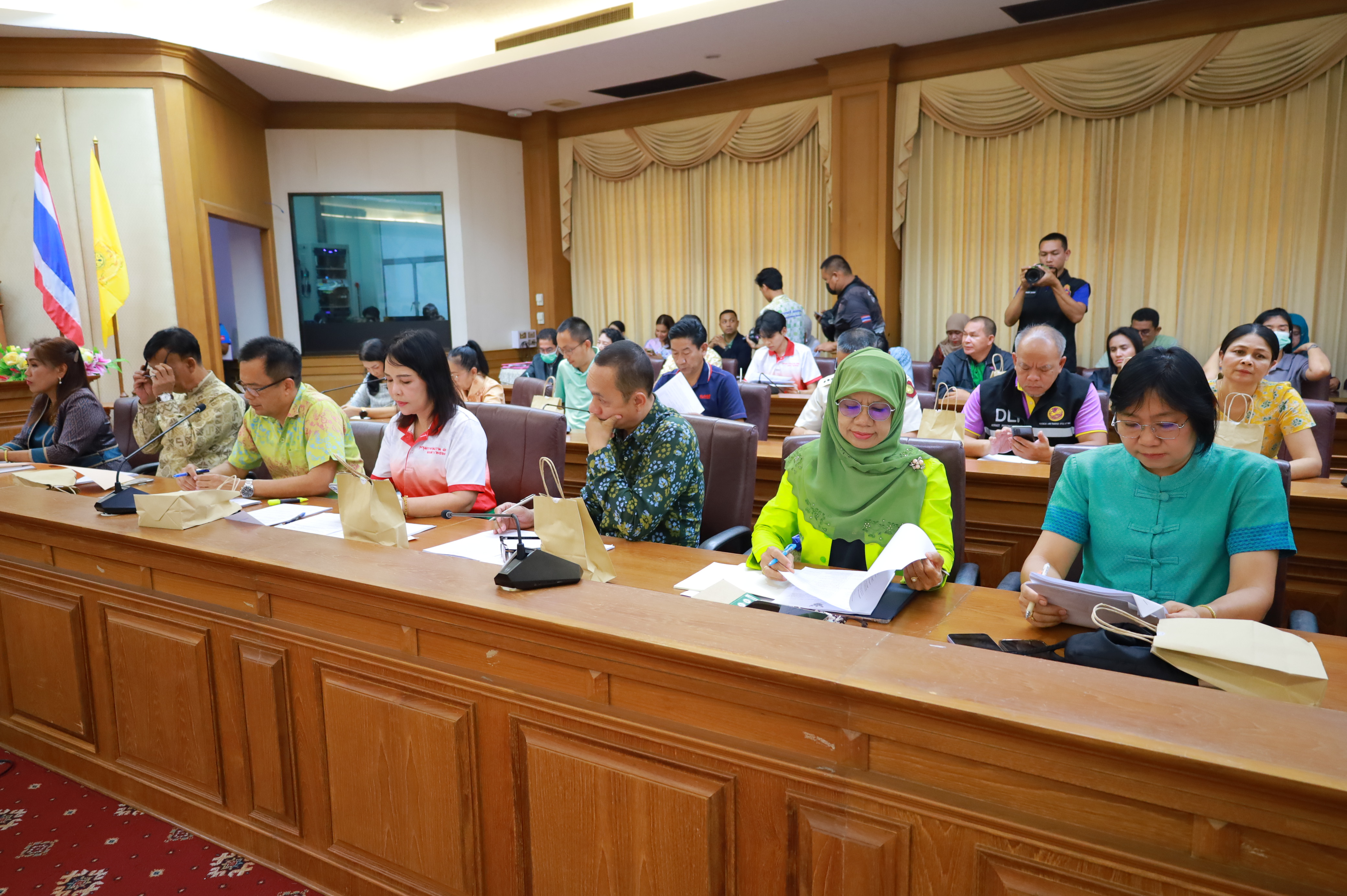 พช.ยะลา ร่วมประชุมเตรียมการจัดงานสมโภสหลักเมืองและงานกาชาดจังหวัดยะลา ครั้งที่  63 ประจำปี 2568