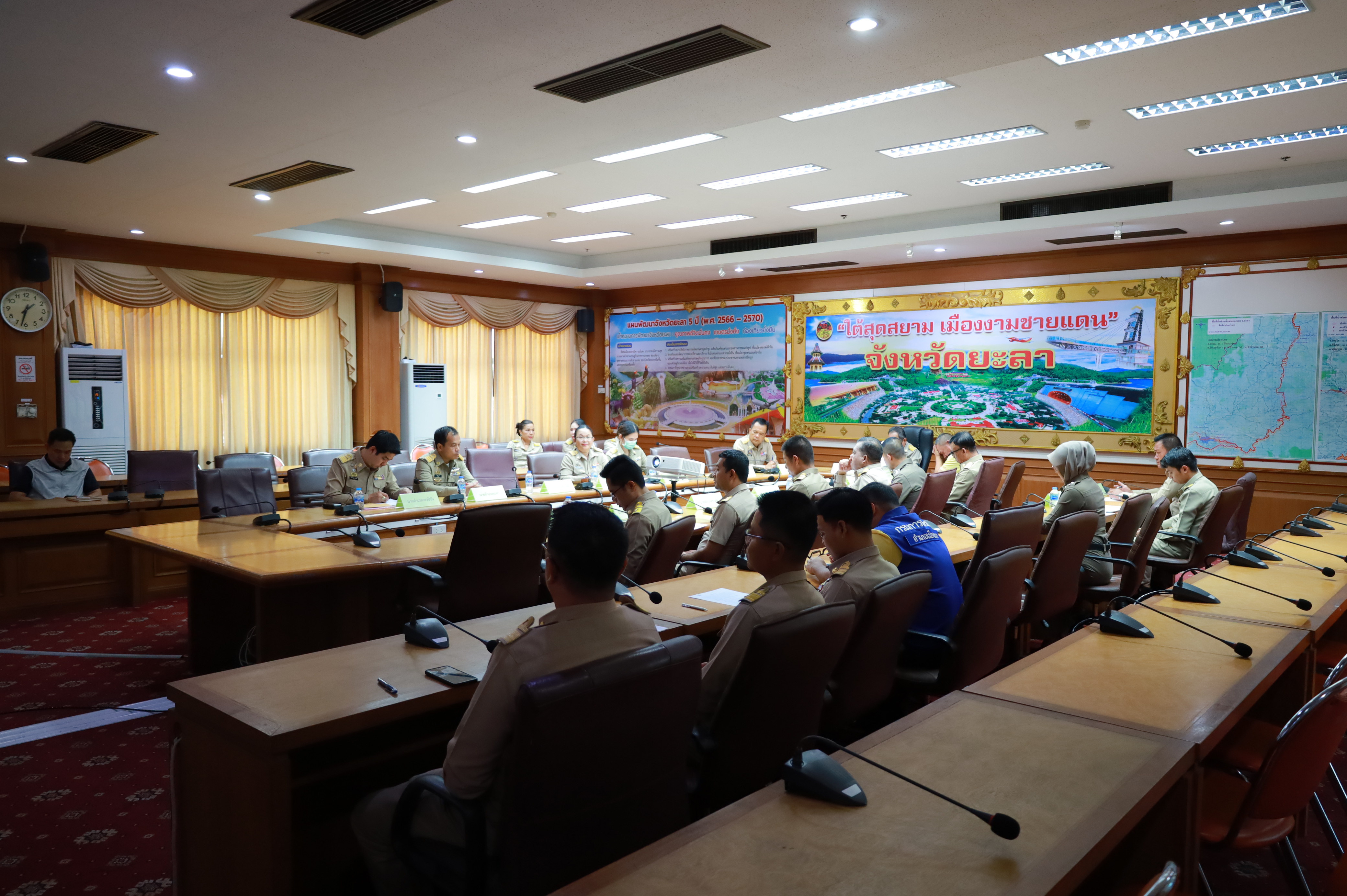 พช.ยะลา ร่วมการประชุมประเมินผลและติดตามสภานการณ์ความไม่สงบในพื้นที่จังหวัดชายแดนภาคใต้