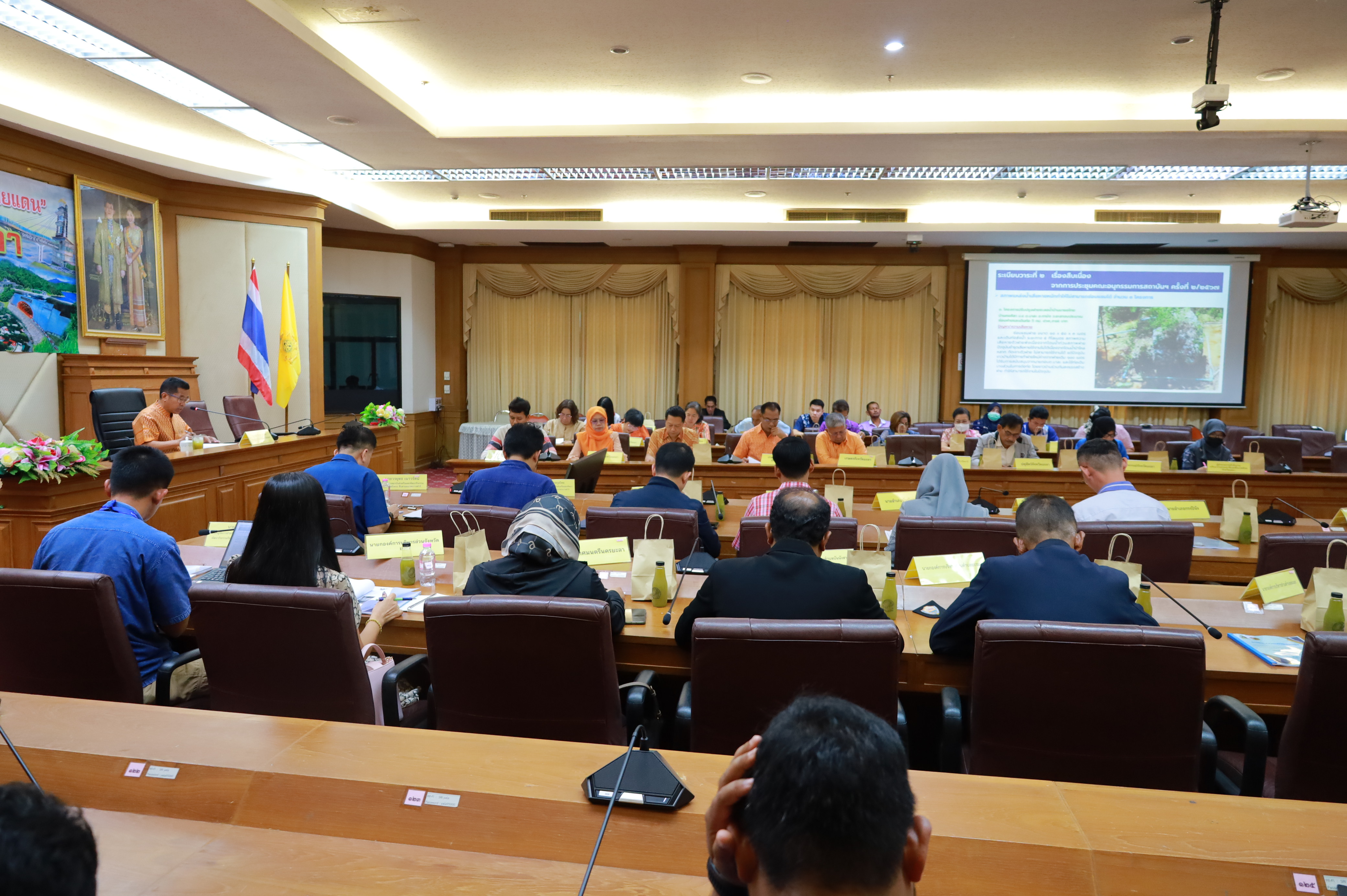 พช.ยะลา ร่วมประชุมคณะอนุกรรมการประสานงานโครงการพัฒนาของสถาบันส่งเสริมและพัฒนากิจกรรมปิดทองหลังพระ สืบสานแนวพระราชดำริ ประจำจังหวัดยะลา ครั้งที่ 1/2568