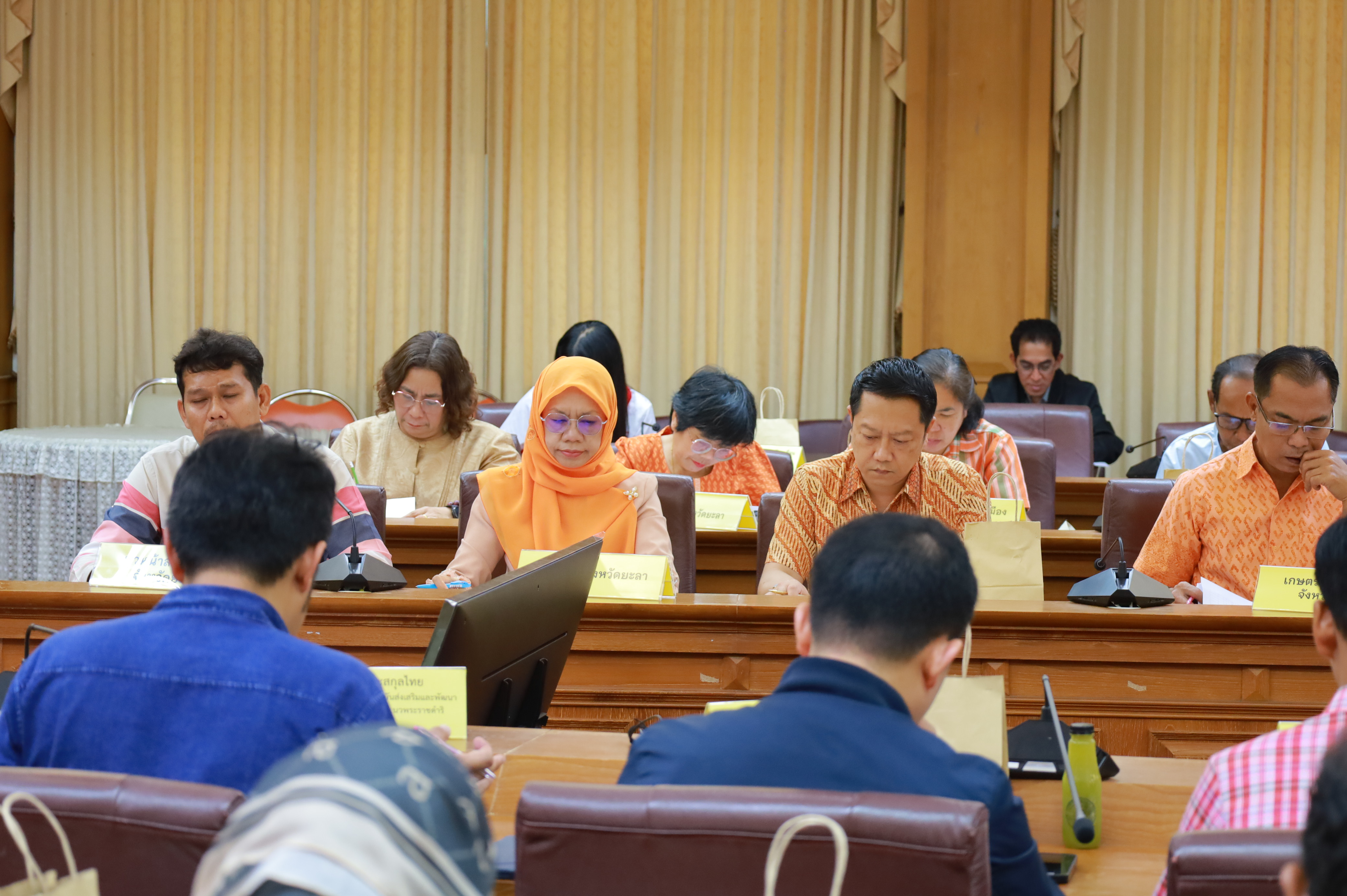 พช.ยะลา ร่วมประชุมคณะอนุกรรมการประสานงานโครงการพัฒนาของสถาบันส่งเสริมและพัฒนากิจกรรมปิดทองหลังพระ สืบสานแนวพระราชดำริ ประจำจังหวัดยะลา ครั้งที่ 1/2568