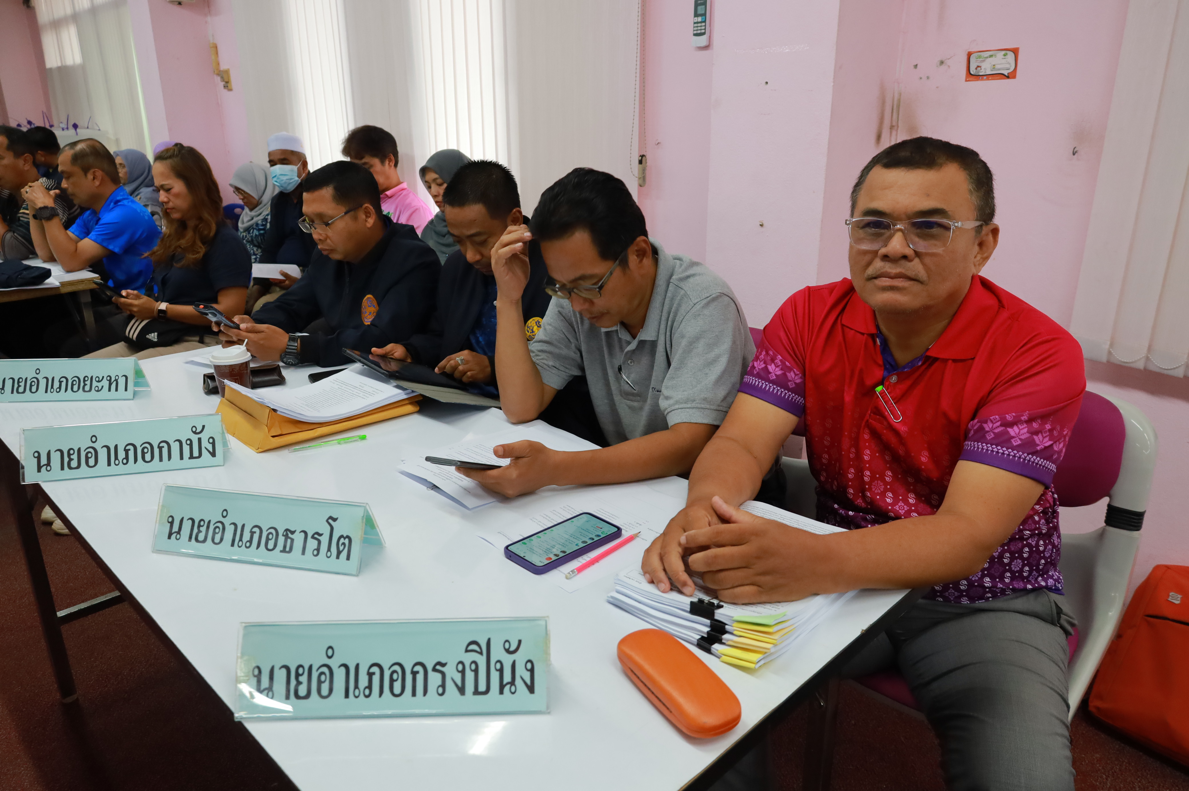 พช.ยะลา ร่วมประชุมคณะกรรมการกลั่นกรองโครงการภายใต้กิจกรรมตำบลมั่นตง มั่งคั่ง ยั่งยืน ในจังหวัดชายแดนใต้