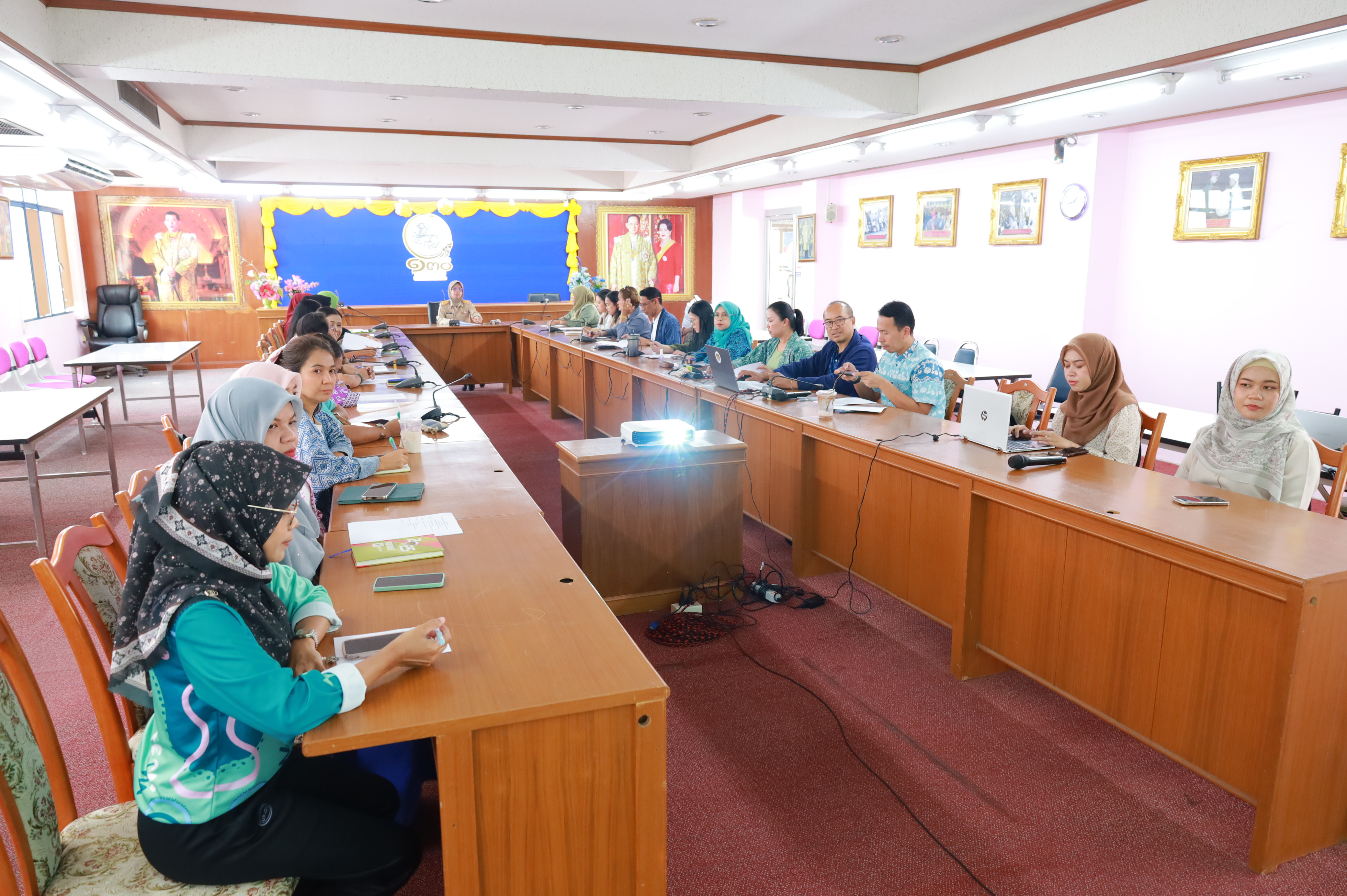 พช.ยะลา จัดประชุมเตรียมการจัดงาน “มหกรรมรวมพลัง สร้างสรรค์ สตรีศรียะลา” เนื่องในวันสตรีสากล ประจำปี 2568
