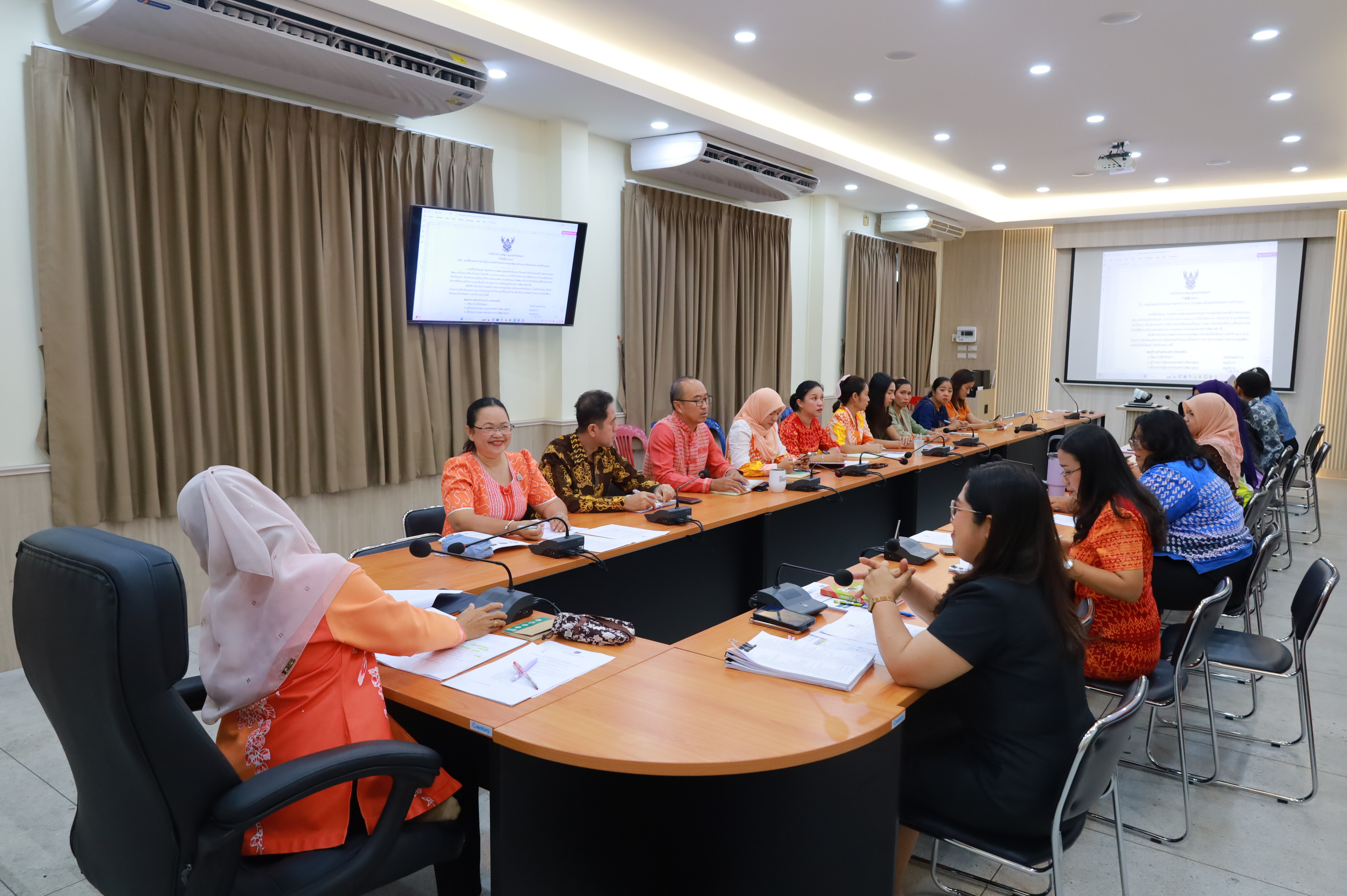 พช.ยะลา ประชุมเตรียมความพร้อมจัดงานทอดผ้าป่าสมทบทุนเด็กชนบทฯ