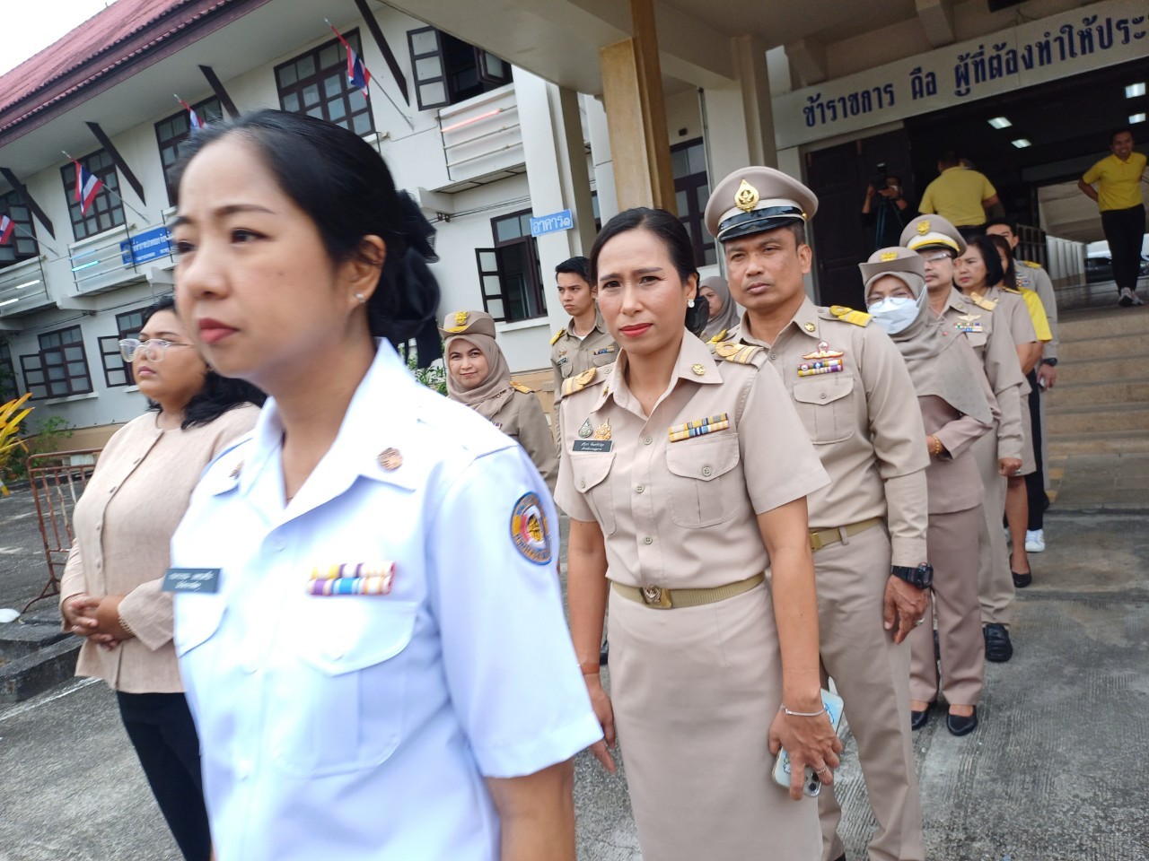พช.ยะลา ร่วมกิจกรรมเข้าแถวเคารพธงชาติ และร่วมร้องเพลงชาติ