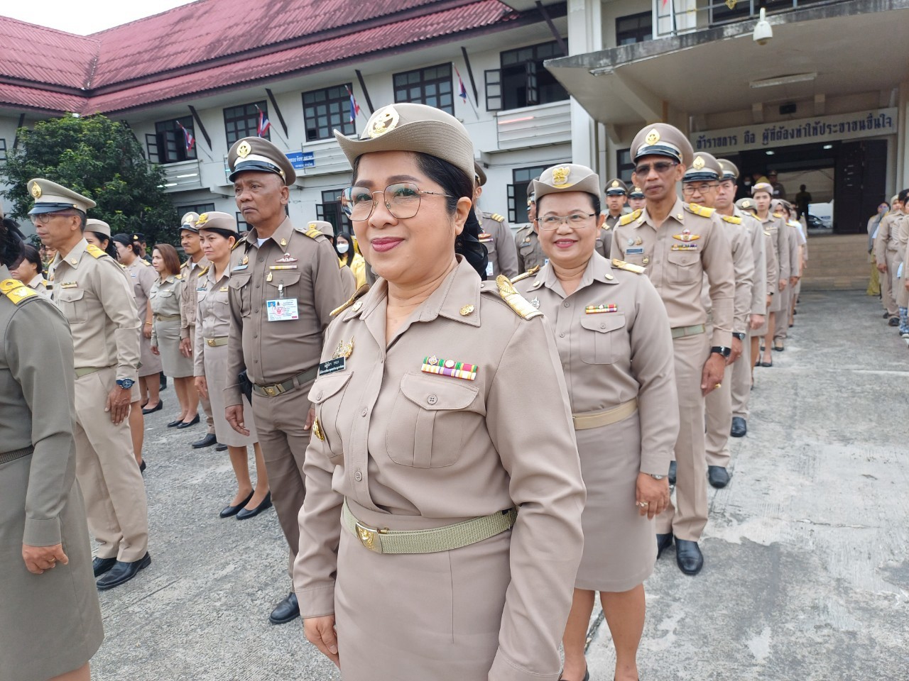 พช.ยะลา ร่วมกิจกรรมเข้าแถวเคารพธงชาติ และร่วมร้องเพลงชาติ
