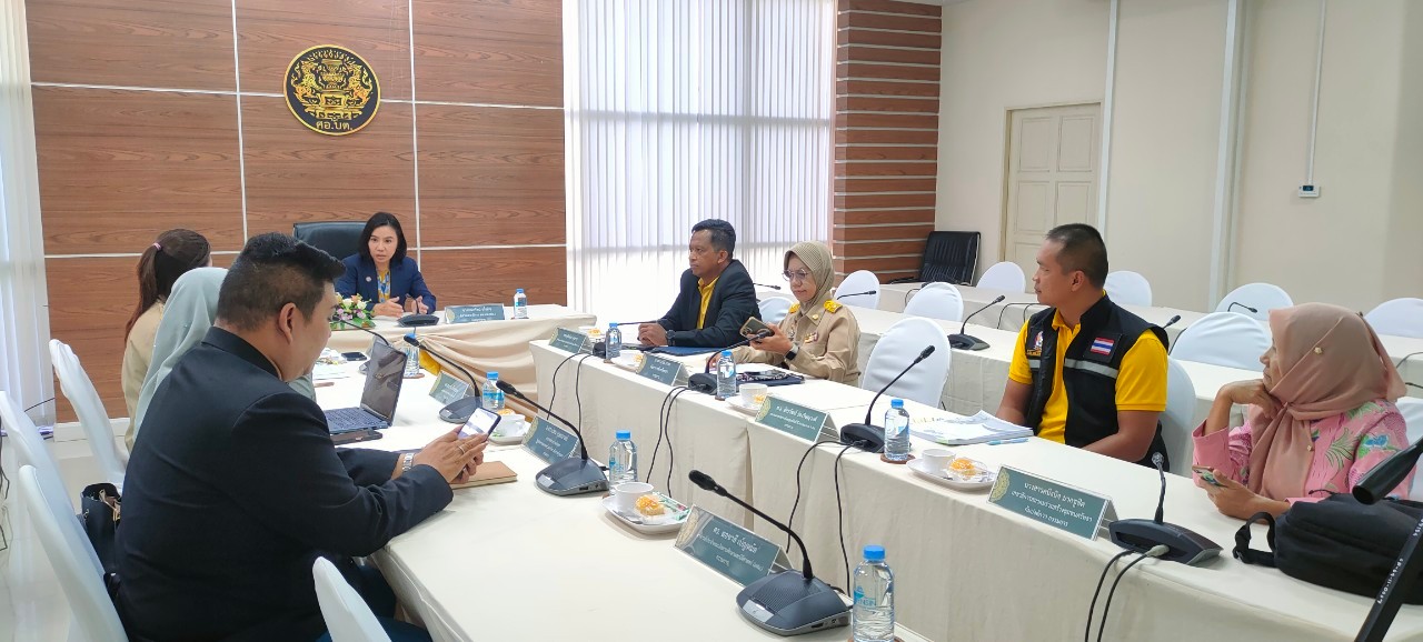 พช.ยะลา ร่วมประชุมคณะกรรมการสรรหาและคัดเลือกคณะกรรมการศูนย์ประสานงานด้านเด็กและสตรีในจังหวัดชายแดนภาคใต้ ครั้งที่ 2/2568