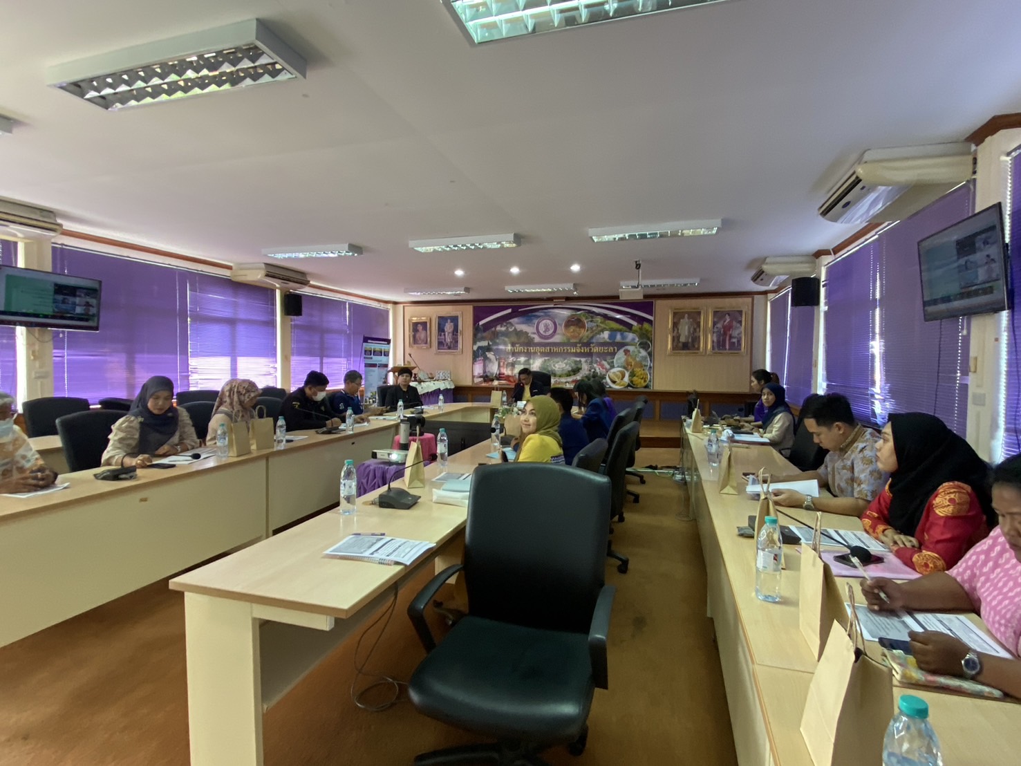 พช.ยะลา ร่วมประชุมทบทวนแผนปฏิบัติการพัฒนาอุตสาหกรรมกลุ่มภาคใต้ชายแดนระยะ 5 ปี ประจำปี 2568