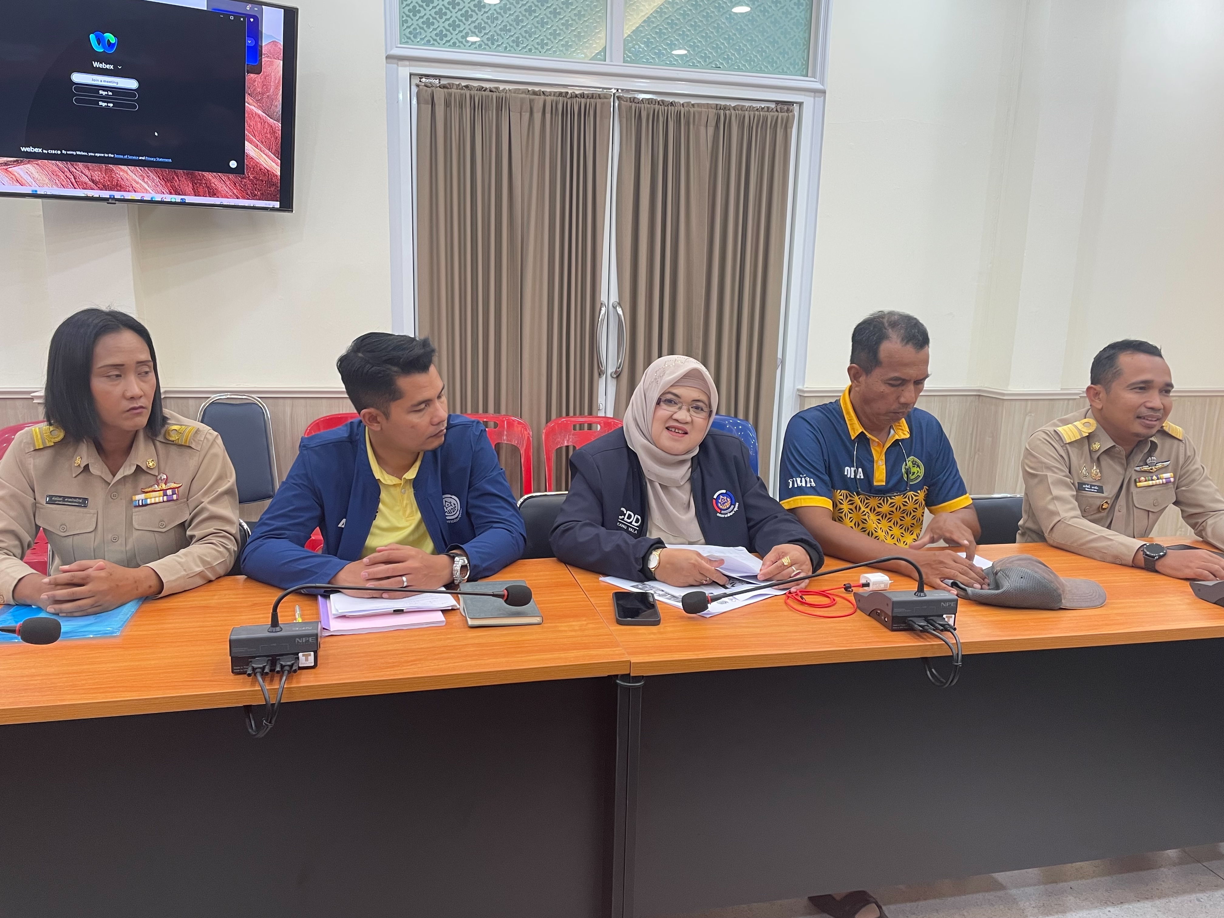 พช.ยะลา ประชุมติตามการขับเคลื่อนโครงการปอเนาะสานใจฯ สู่การพัฒนา ผ่านระบบอิเล็กทรอนิกส์ Cisco  Webex Meeting