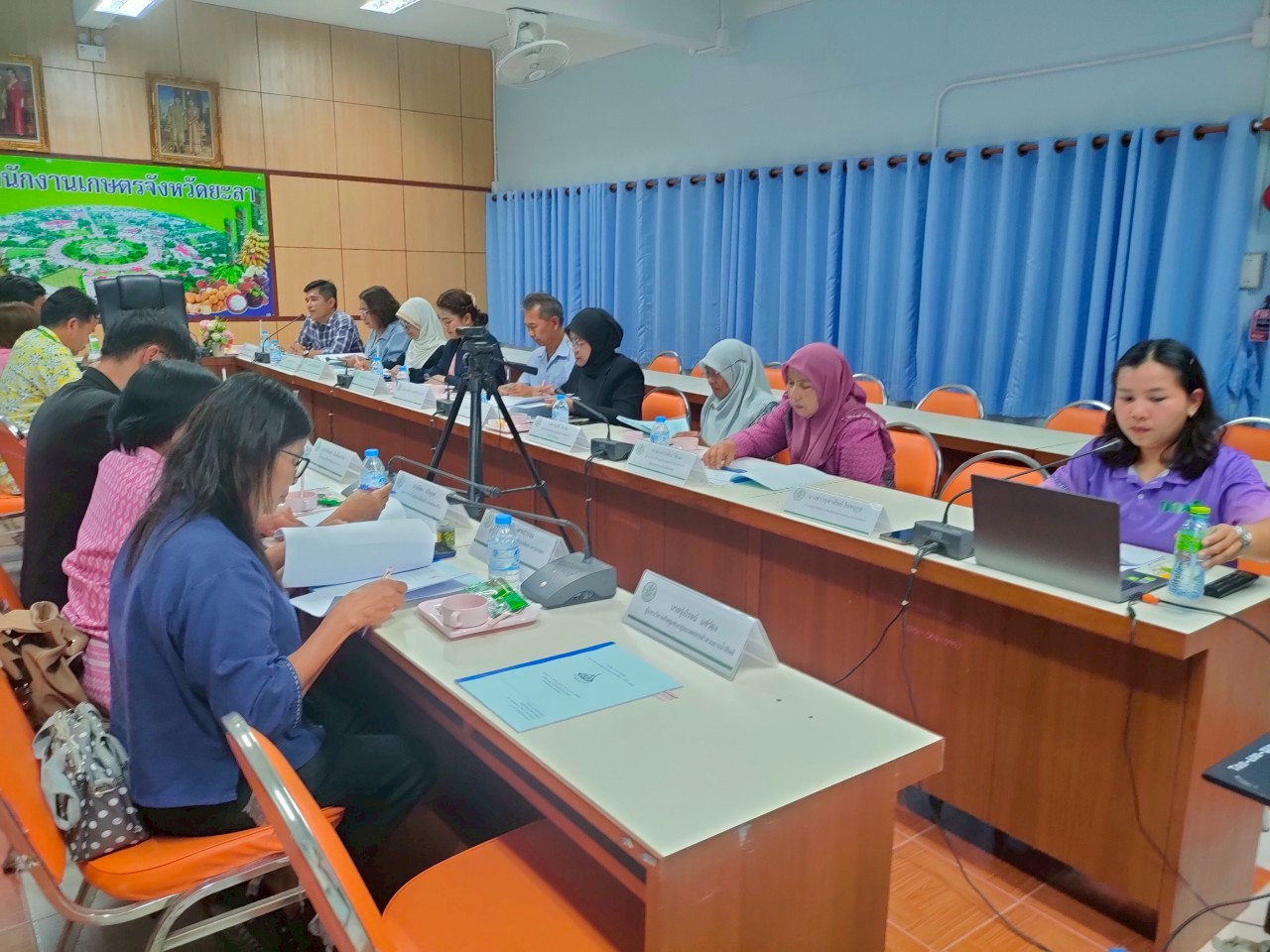พช.ยะลา ร่วมประชุมคณะกรรมการส่งเสริมวิสาหกิจชุมชนจังหวัดยะลา ครั้งที่ 1/2568