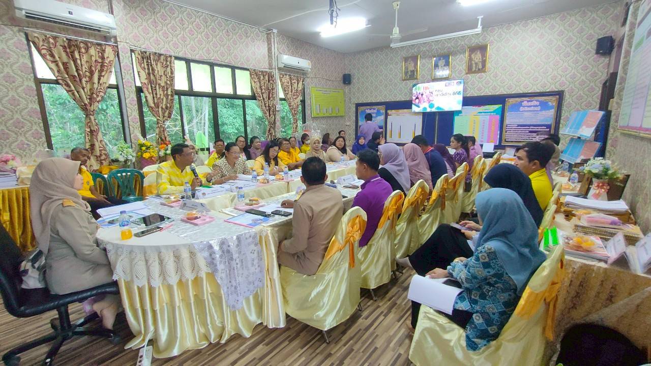พช.ยะลา ลงพื้นที่พิจารณากลั่นกรองกิจกรรมพัฒนาชุมชนดีเด่น จังหวัดยะลา ประจำปี 2568