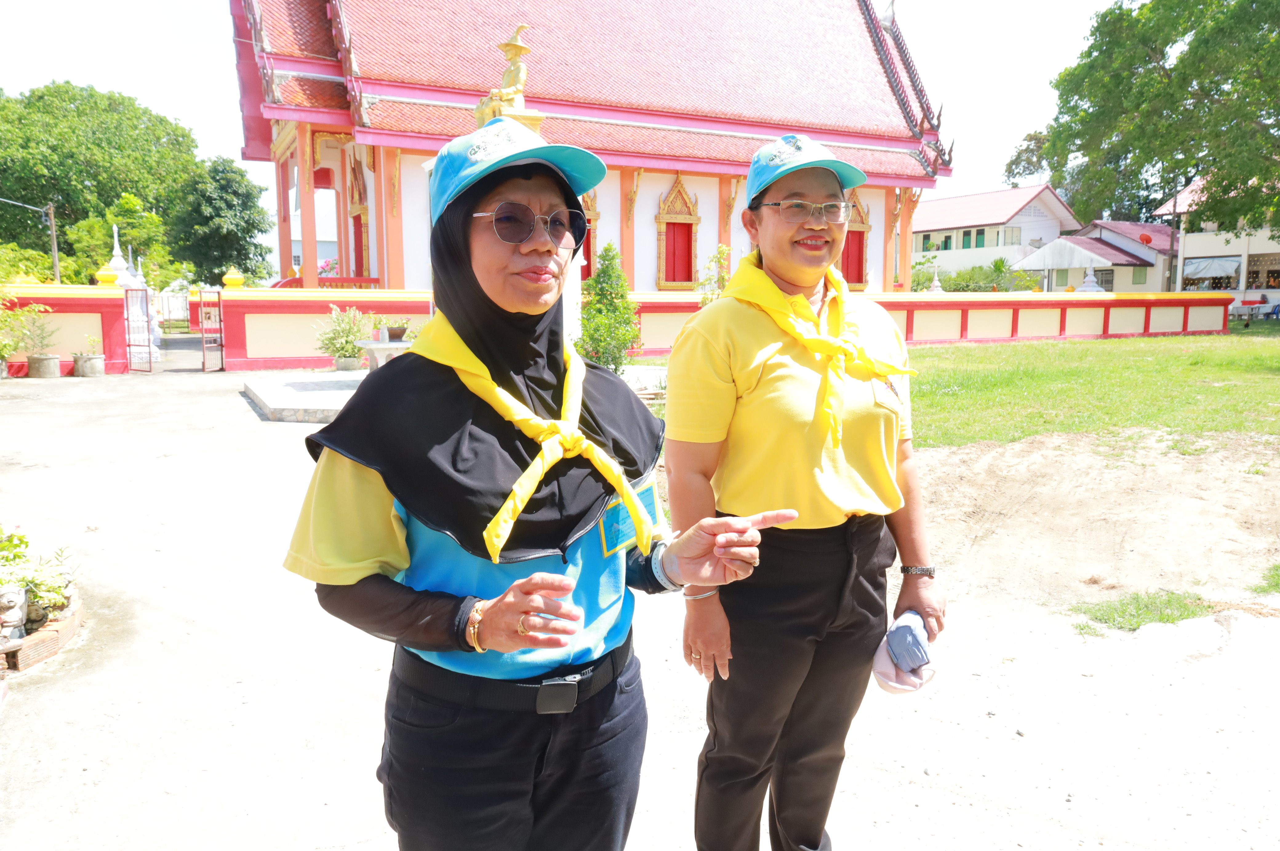 พช.ยะลา จัดกิจกรรมจิตอาสา จัดสถานที่และพัฒนาบริเวณวัดนิโรธสังฆาราม (วัดหัวควน)