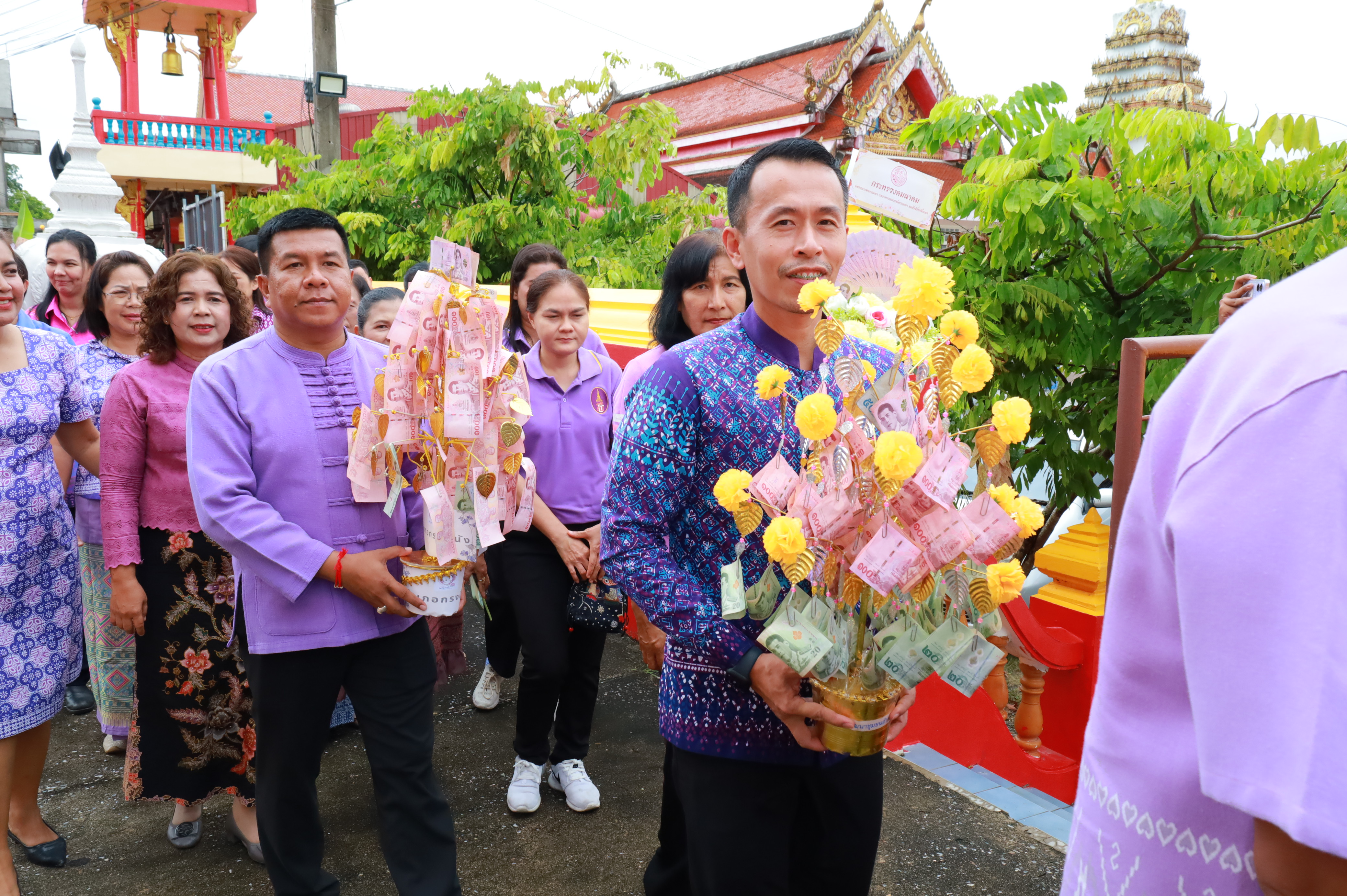 จังหวัดยะลา จัดกิจกรรมทอดผ้าป่าสมทบกองทุนพัฒนาเด็กชนบท ในพระราชูปถัมภ์สมเด็จพระเทพรัตนราชสุดาฯ สยามบรมราชกุมารี
