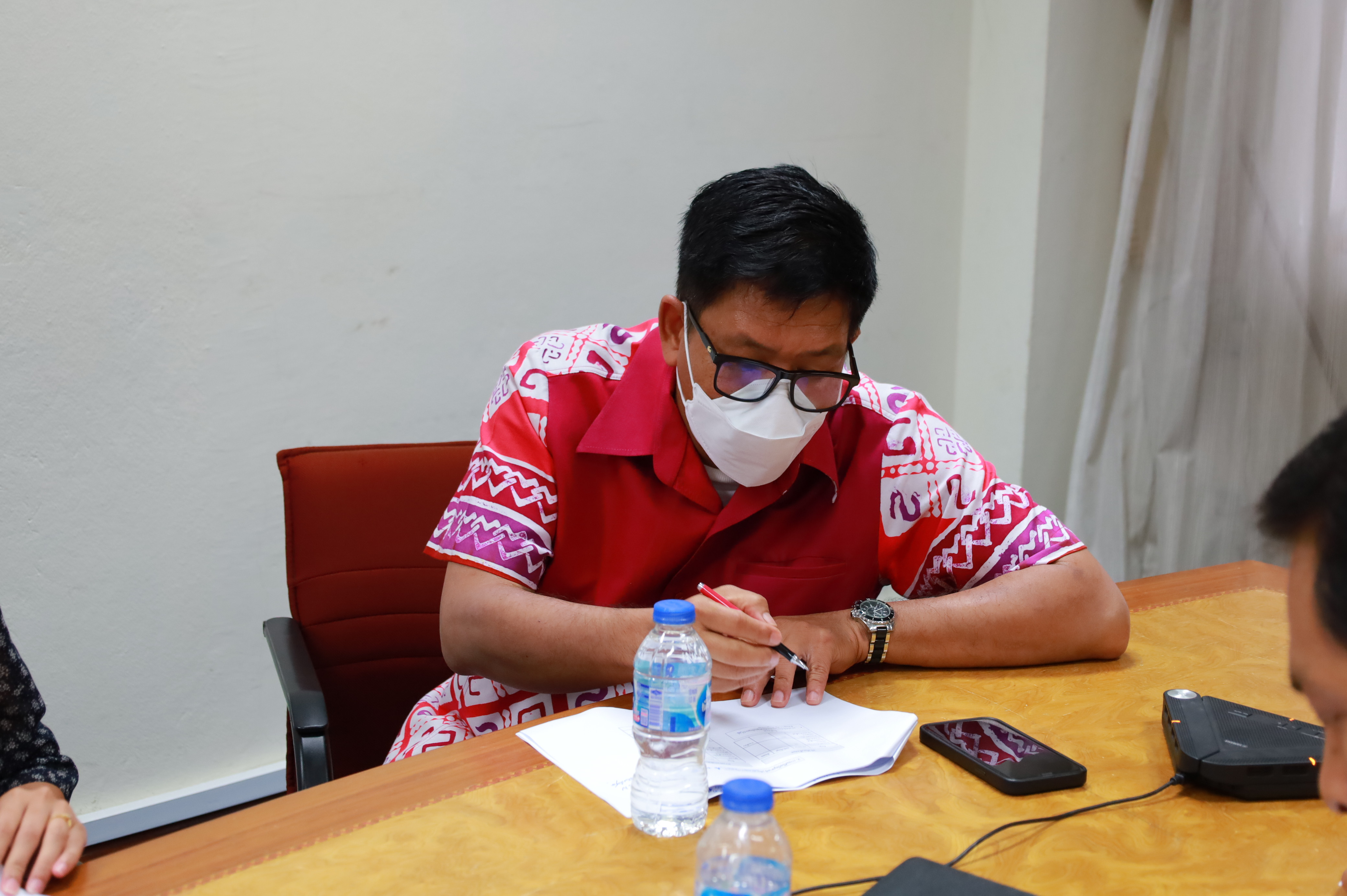 พช.ยะลา ร่วมประชุมหารือการแก้ไขปัญหาครัวเรือนยากจน/เปราะบาง จังหวัดยะลา