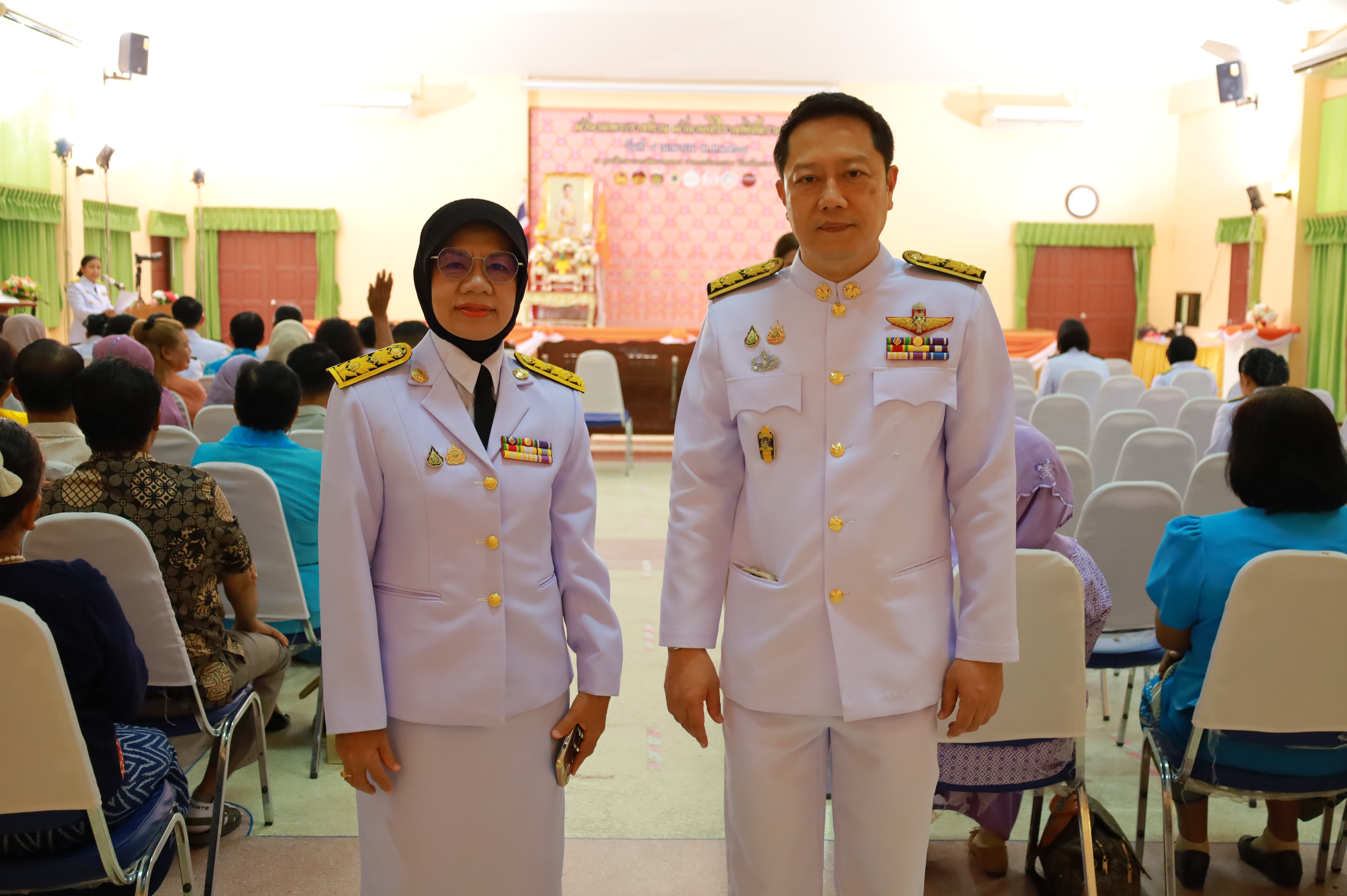 จังหวัดยะลา ประกอบพิธีมอบแบบลายผ้าพระราชทาน “ผ้าลายสิริราชพัสตราภรณ์” พร้อมต่อยอดเพิ่มมูลค่าผลิตภัณฑ์ผ้าไทย”