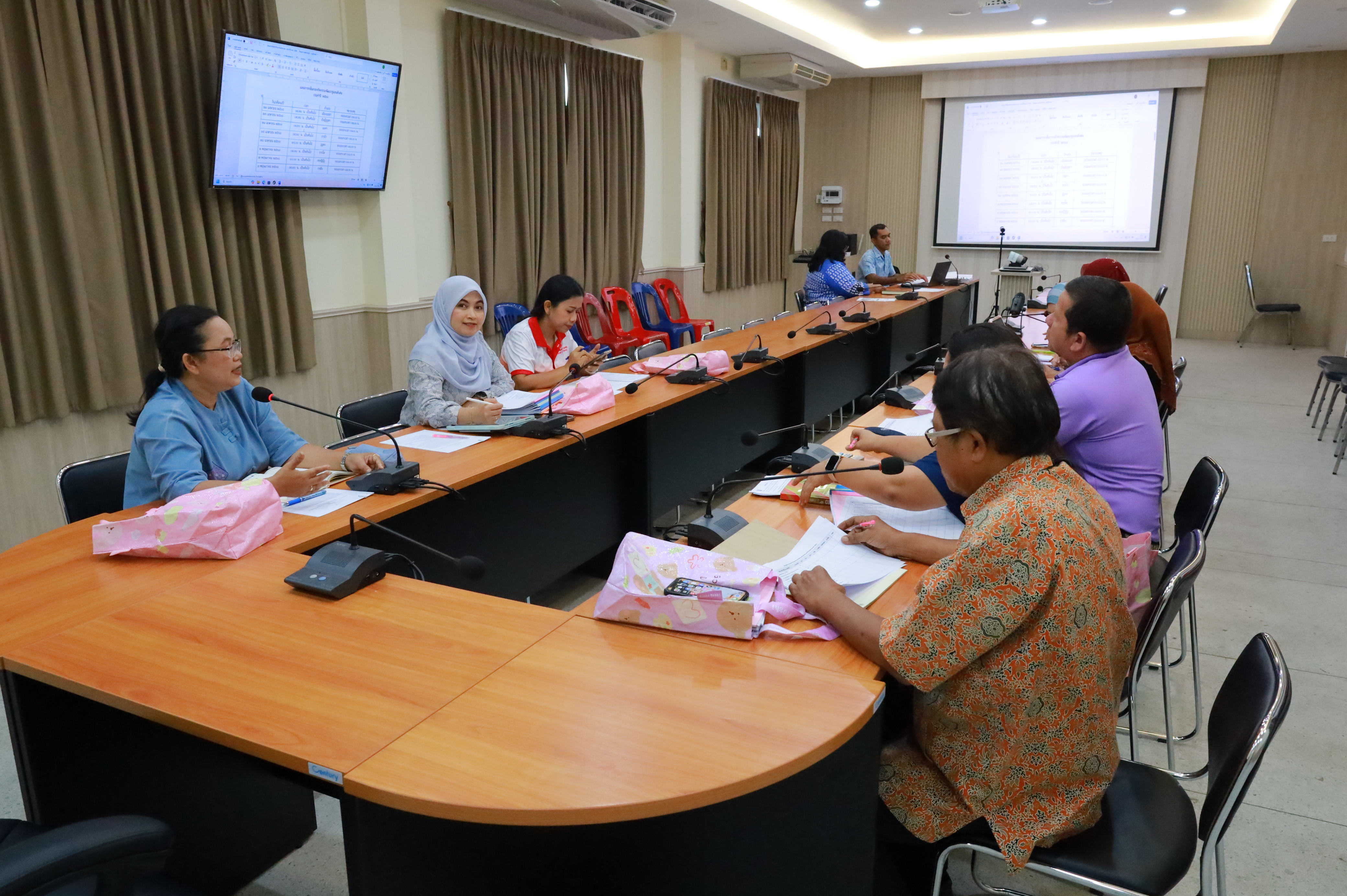 พช.ยะลา ประชุมชี้แจงรายละเอียดหลักเกณฑ์การคัดสรรกิจกรรมพัฒนาชุมชนดีเด่น ประจำปี 2568