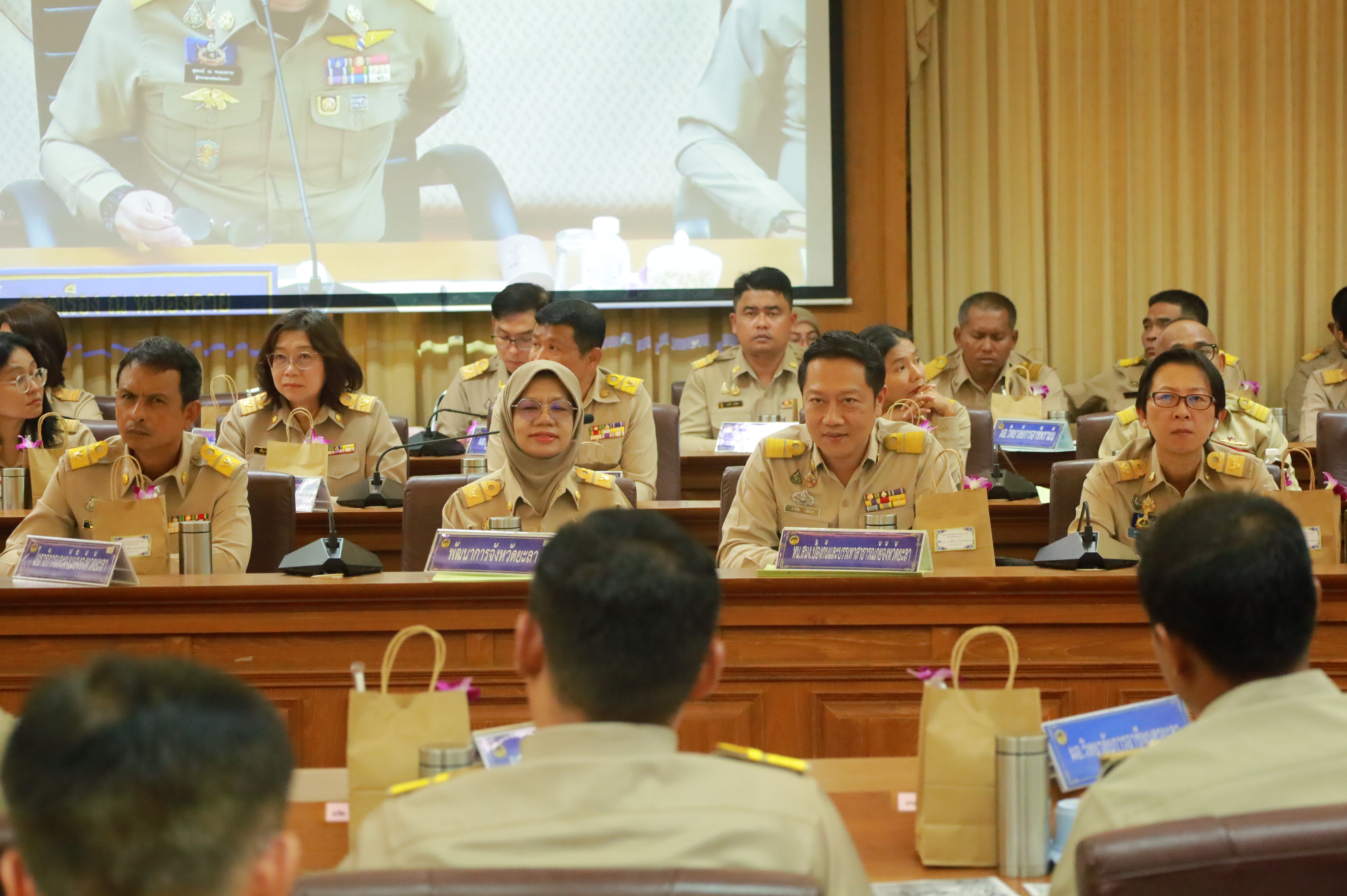 พช.ยะลา ร่วประชุมคณะกรมการจังหวัด หัวหน้าส่วนราชการ หัวหน้าหน่วยงาน/รัฐวิสาหกิจ ครั้งที่ 4/2568