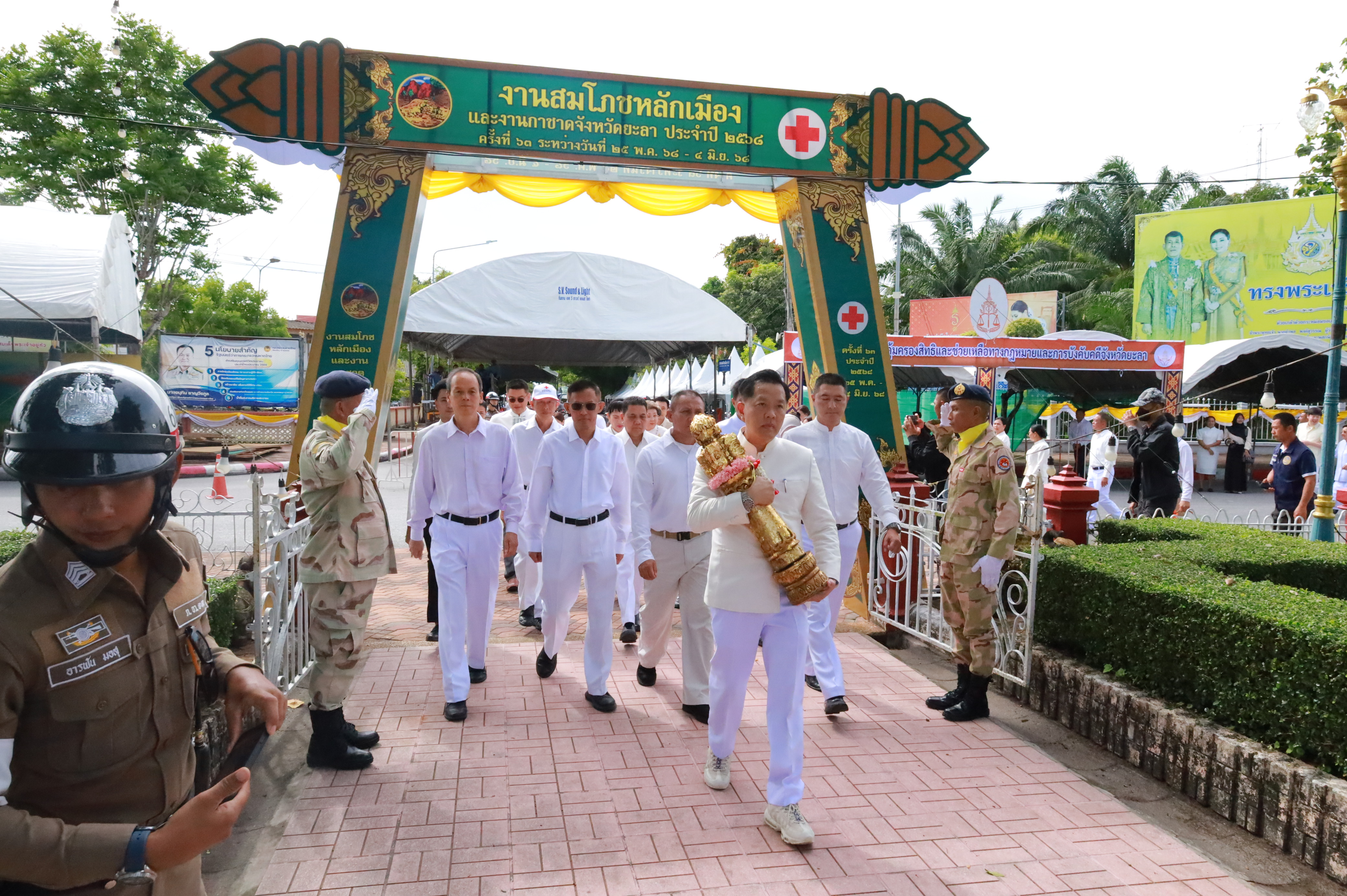 พช.ยะลา ร่วมพิธีอัญเชิญหลักเมืองจำลอง ประดิษฐานที่ศาลหลักเมืองยะลา