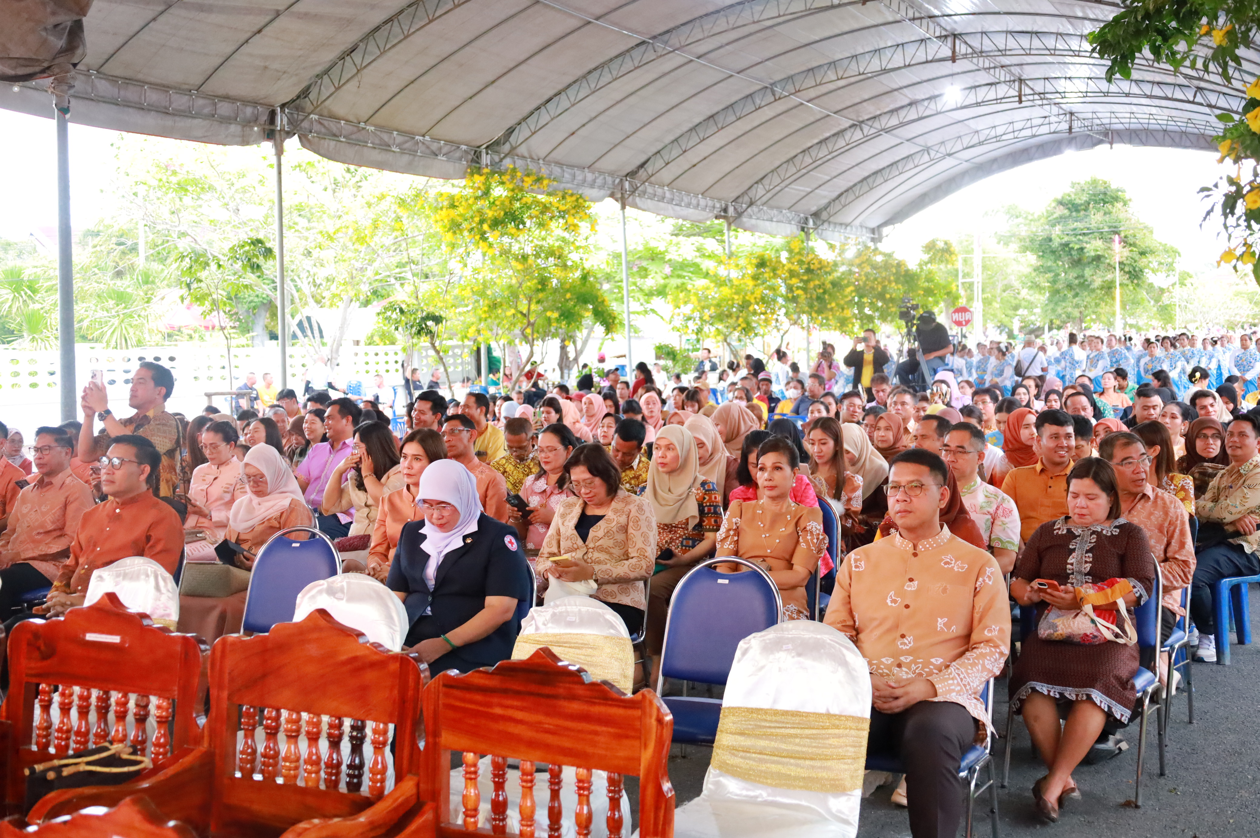 พช.ยะลา เปิดงานสมโภชหลักเมืองและงานกาชาดจังหวัดยะลา ประจำปี 2568 
