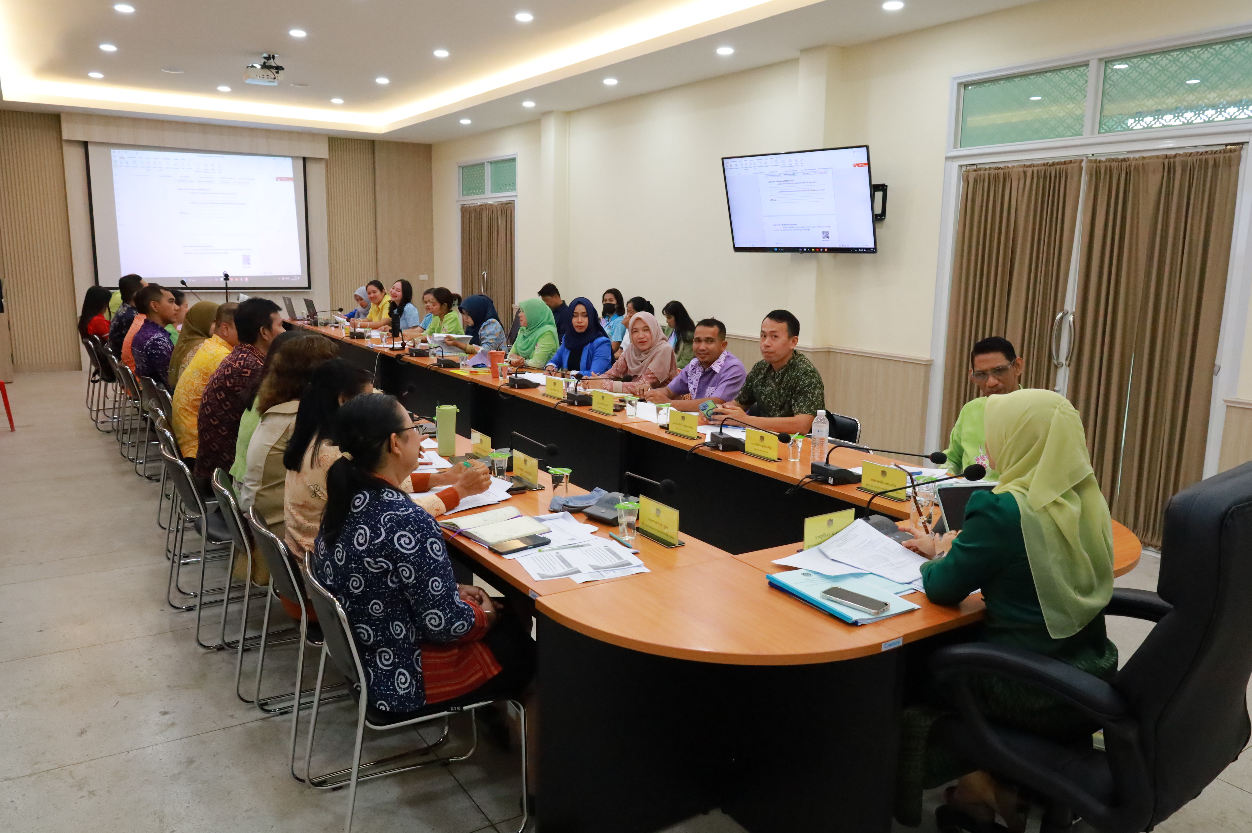 พช.ยะลา ร่วมประชุมกรมการพัฒนาชุมชน ครั้งที่ 5/2568 และประชุมประจำเดือนผู้บริหาร ผู้อำนวยการกลุ่มงาน พัฒนาการอำเภอ และนักวิชาการพัฒนาชุมชน สำนักงานพัฒนาชุมชนจังหวัดยะลา