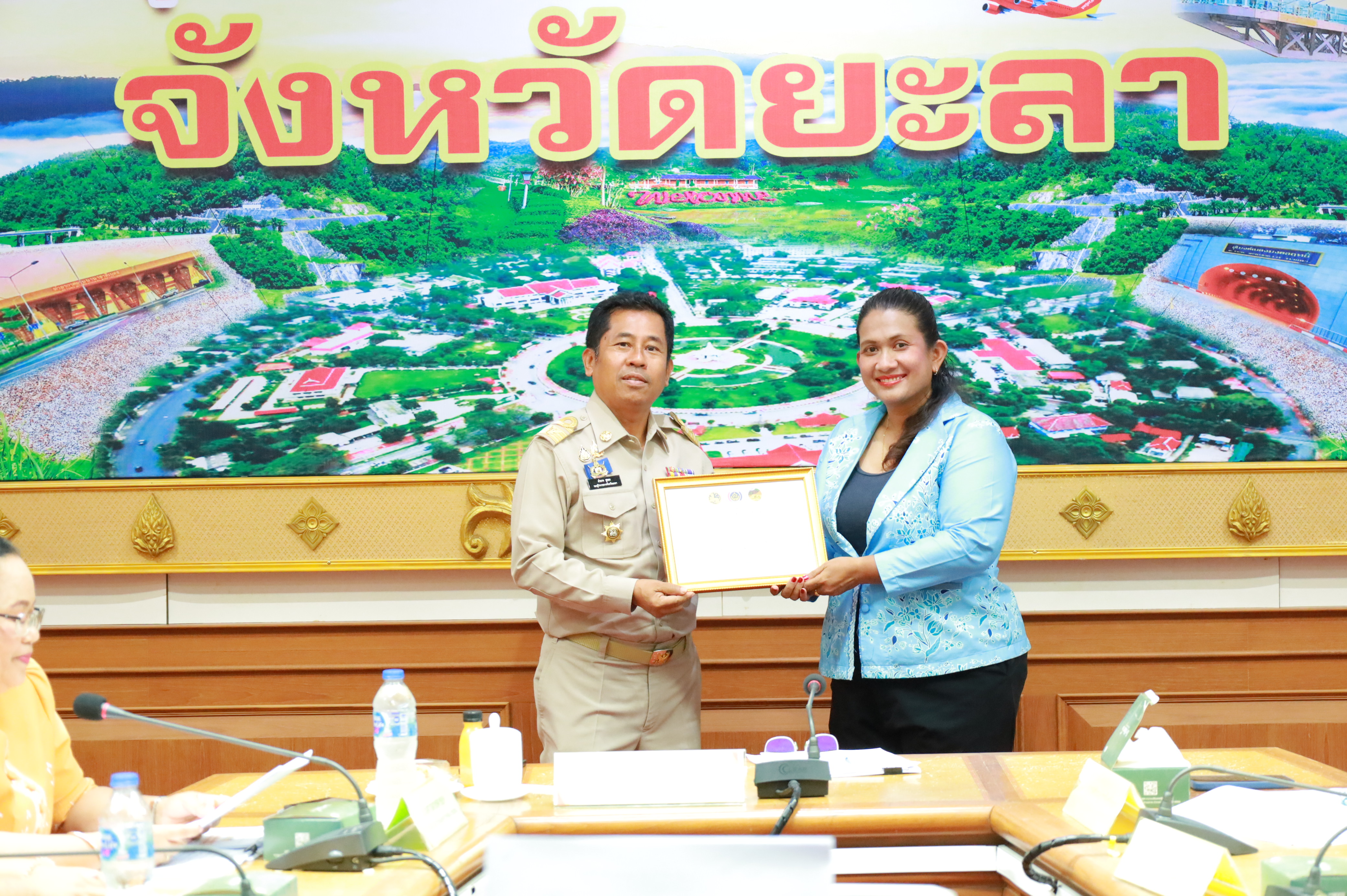 จังหวัดยะลา ประชุมนำเสนอผลการจัดเก็บและรับรองคุณภาพข้อมูลความจำเป็นพื้นฐาน (จปฐ.) ระดับจังหวัด ประจำปี 2568