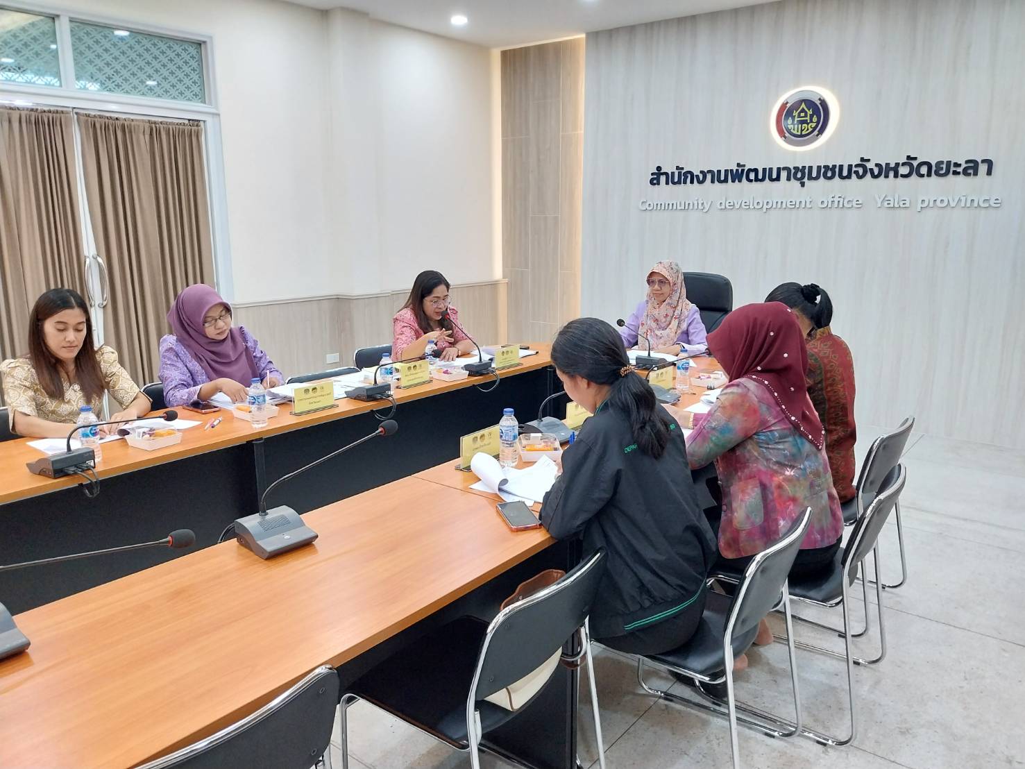พช.ยะลา ประชุมเตรียมการคัดเลือกคนกองทุนพัฒนาบทบาทสตรีดีเด่นระดับจังหวัด ตามโครงการเชิดชูเกียรติ คนกองทุนพัฒนาบทบาทสตรี ประจำปี 2568