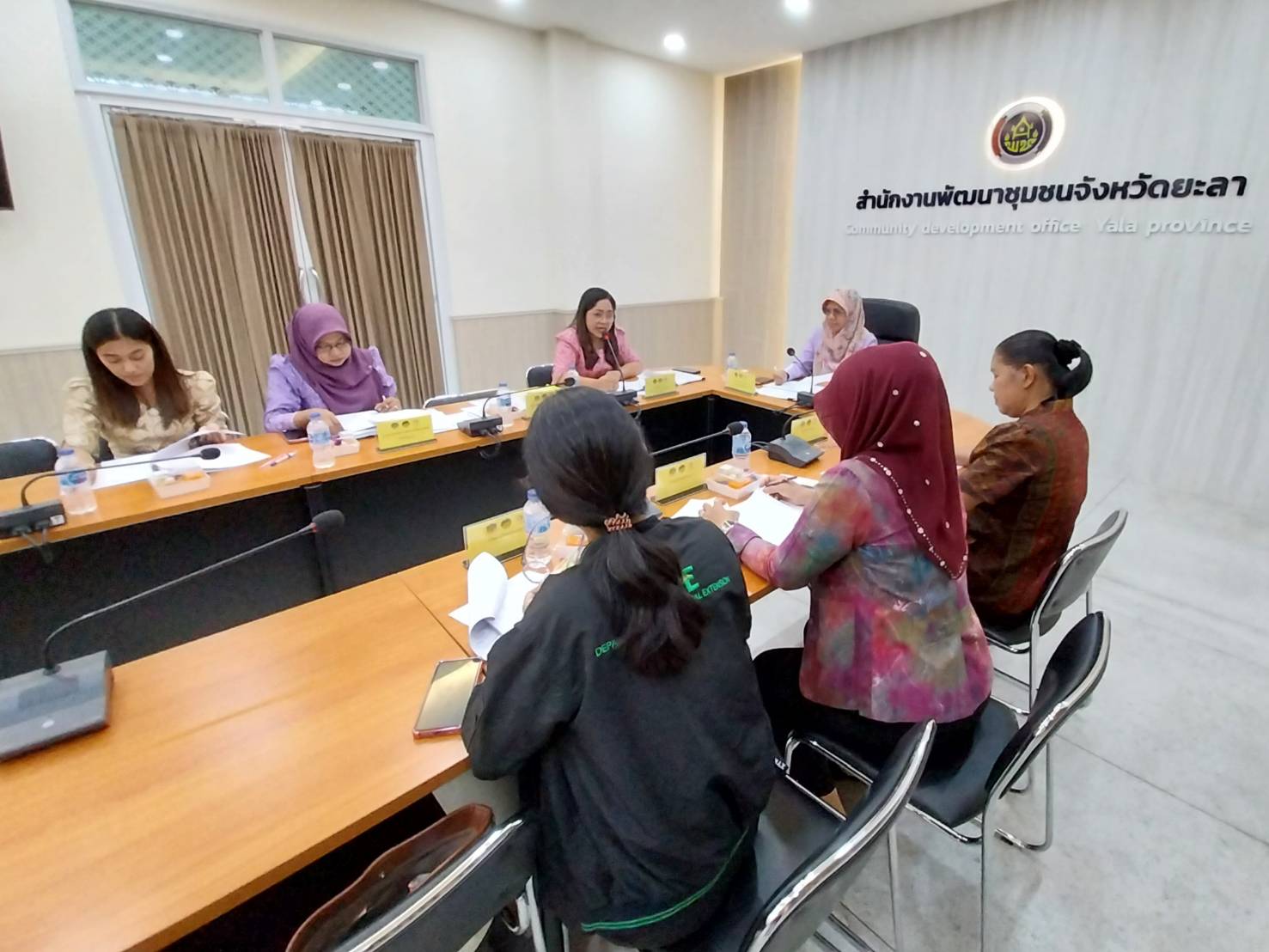 พช.ยะลา ประชุมเตรียมการคัดเลือกคนกองทุนพัฒนาบทบาทสตรีดีเด่นระดับจังหวัด ตามโครงการเชิดชูเกียรติ คนกองทุนพัฒนาบทบาทสตรี ประจำปี 2568