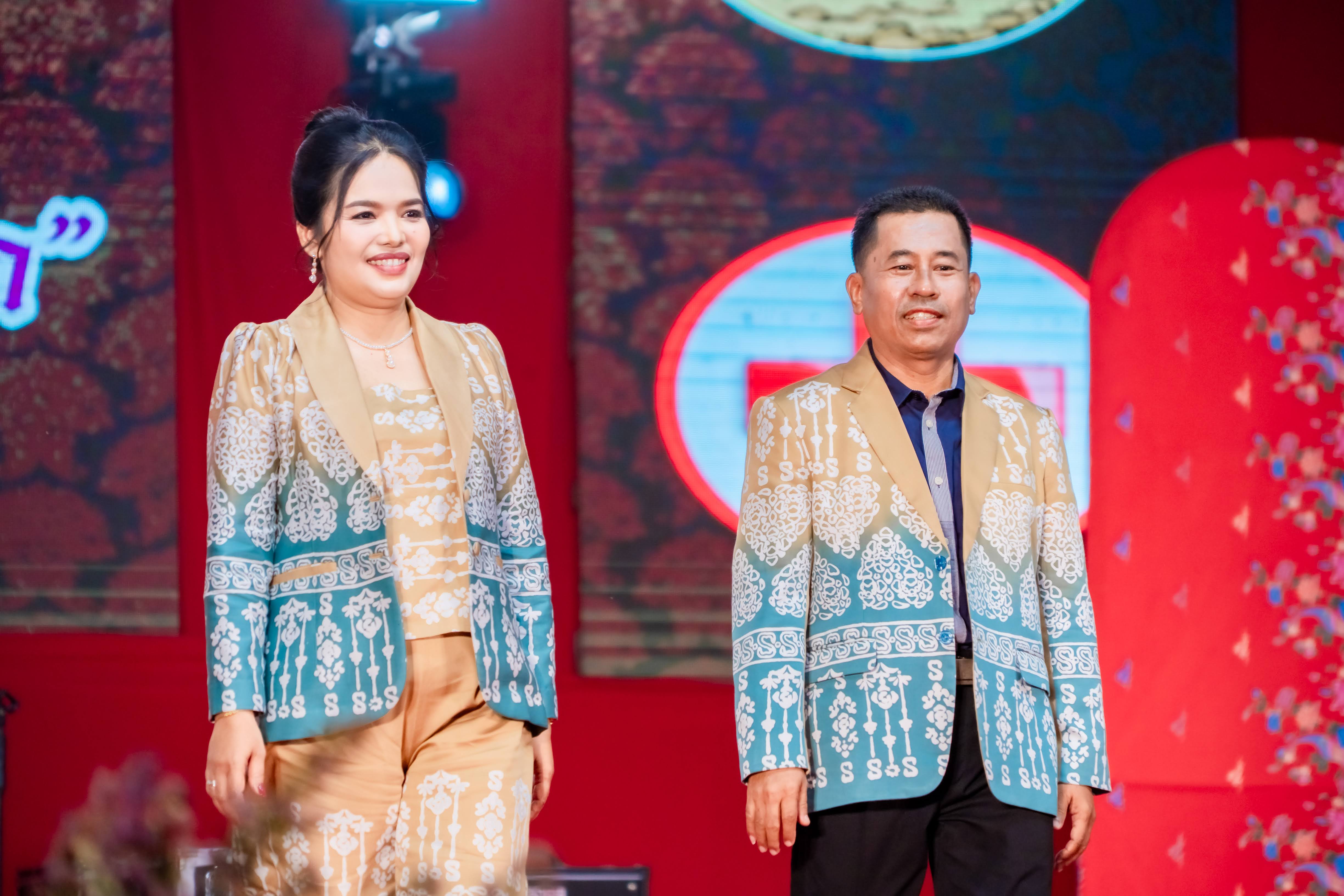 “เสน่ห์ผ้ายะลา ตระการตา ผ้าไทยใส่แล้วสนุก” จังหวัดยะลา จัดกิจกรรมเดินแบบการกุศล “ผ้าไทยใส่ให้สนุก จังหวัดยะลา”  ปี 2568