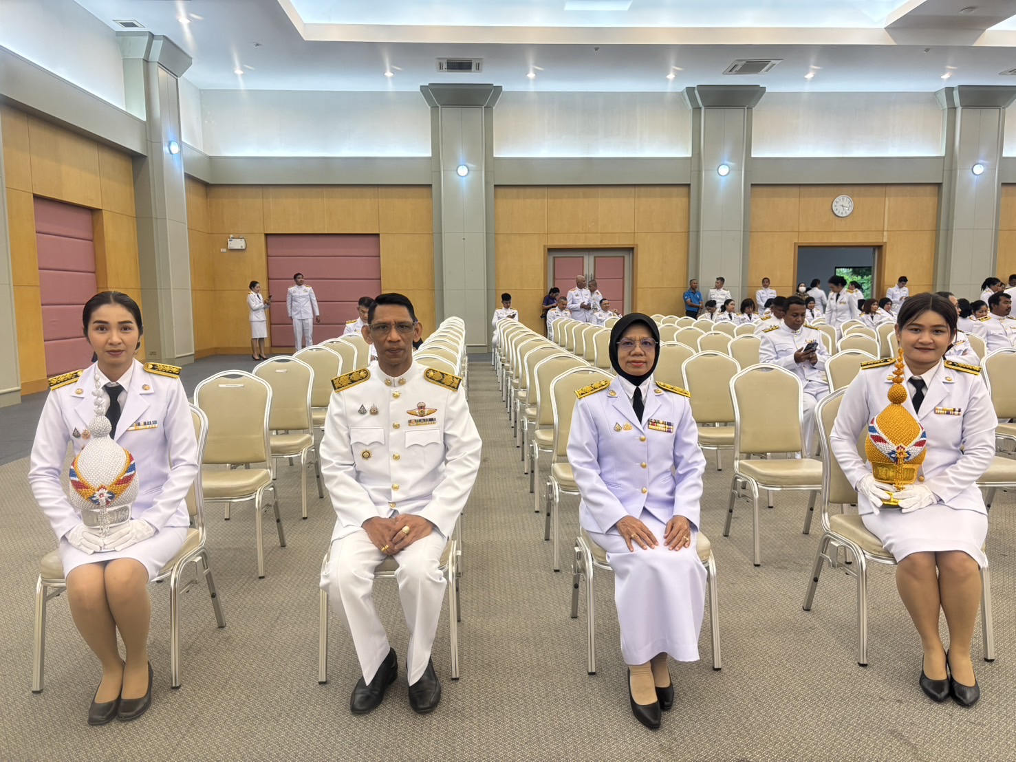 พช.ยะลา ร่วมพิธีถวายเครื่องราชสักการะและวางพานพุ่ม และพิธีจุดเทียนถวายพระพรชัยมงคล กิจกรรมเฉลิมพระเกียรติสมเด็จพระนางเจ้าฯ พระบรมราชินี เนื่องในโอกาสวันเฉลิมพระชนมพรรษา 3 มิถุนายน 2568