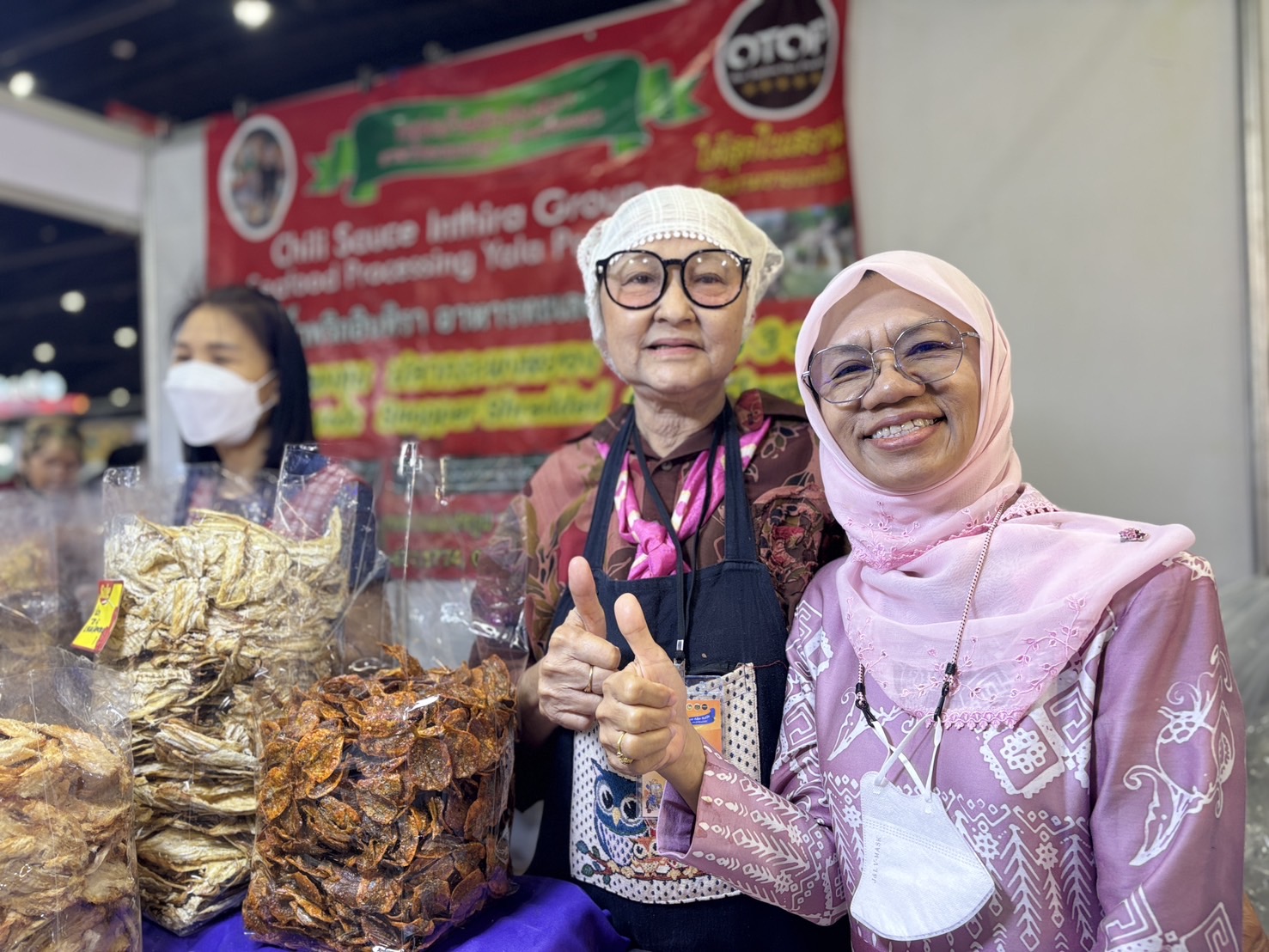 จังหวัดยะลา ร่วมพิธีเปิดงาน OTOP 2025 พร้อมเยี่ยมให้กำลังใจผู้ประกอบการในงาน OTOP Midyear 2025