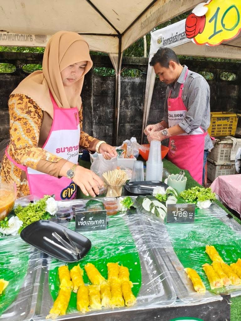 ยอดปังเว่อร์อีกแล้ว กับ “ตลาดนัดคนไทยยิ้มได้ ช้อปสุขใจหน้าบ้าน พช.”