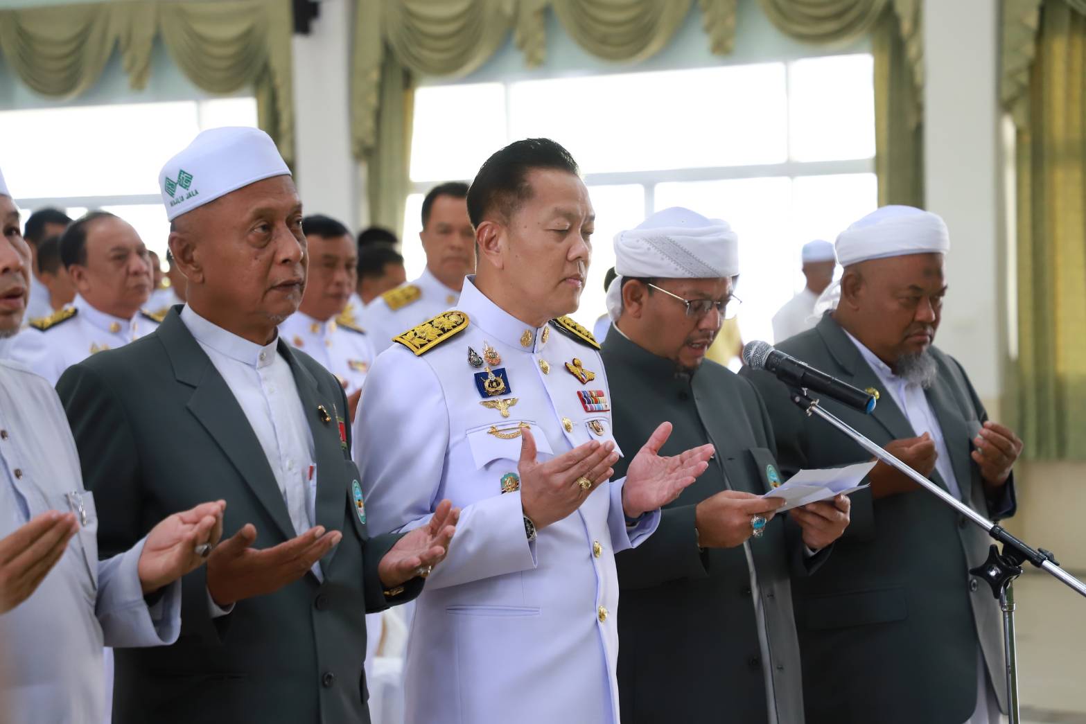 พช.ยะลา ร่วมพิธีเฉลิมพระเกียรติฯ และพิธีทางศาสนามหามงคล เนื่องในโอกาสวันเฉลิมพระชนมพรรษา 28 กรกฎาคม 2568