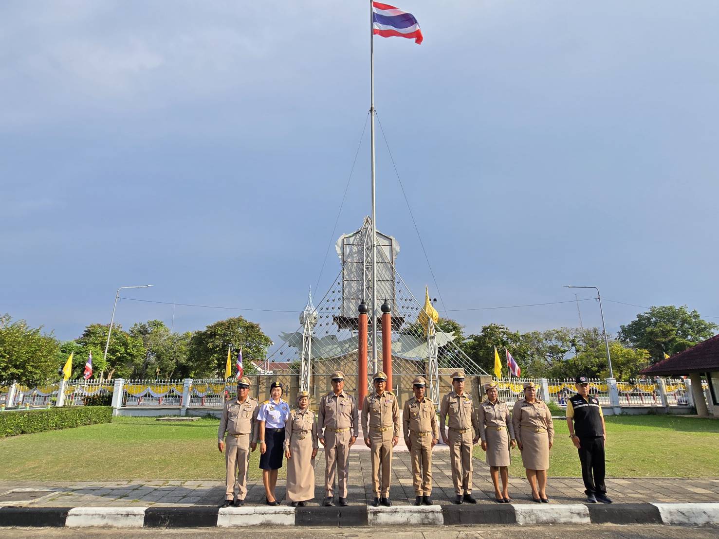 พช.ยะลา ร่วมกิจกรรมเข้าแถวเคารพธงชาติ และร่วมร้องเพลงชาติ
