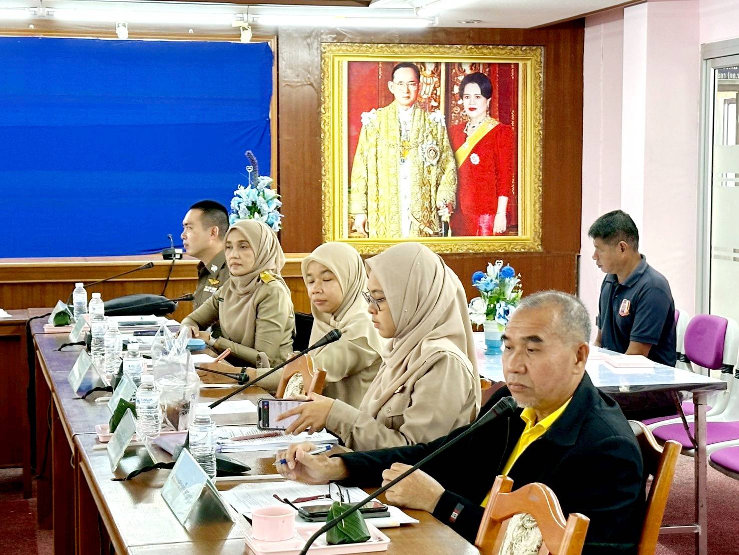 พช.ยะลา ร่วมประชุมศูนย์ปฏิบัติการติดตามเร่งรัดการบำบัดรักษา ฟื้นฟูสภาพทางสังคม ป้องกันและปราบปรามยาเสพติด ครั้งที่ 10/2568