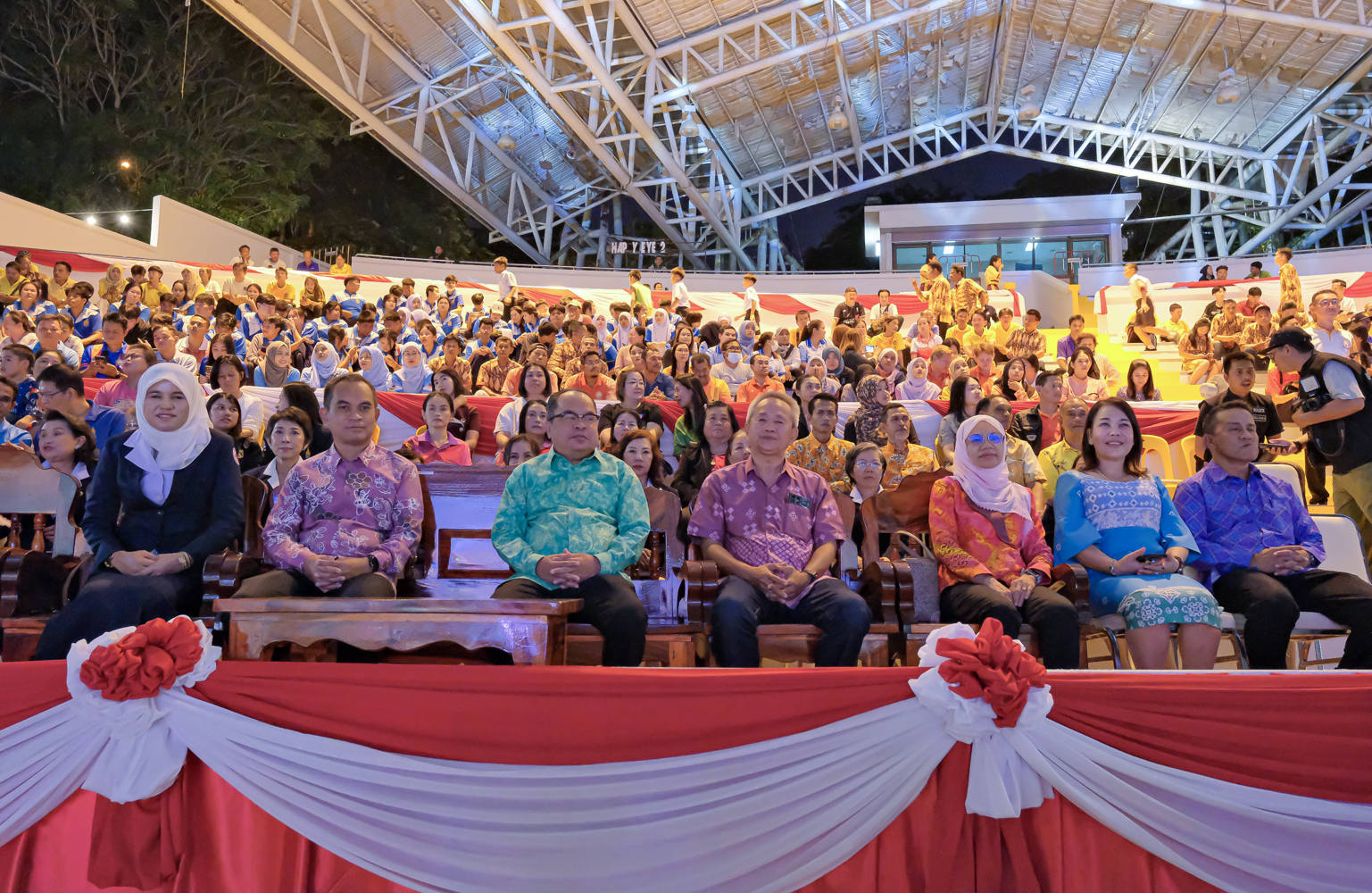 พช.ยะลา ร่วมพิธีเปิดงานประเพณีของดีเมืองแบตง และงานกิ่งกาชาดอำเภอเบตง ประจำปี 2568