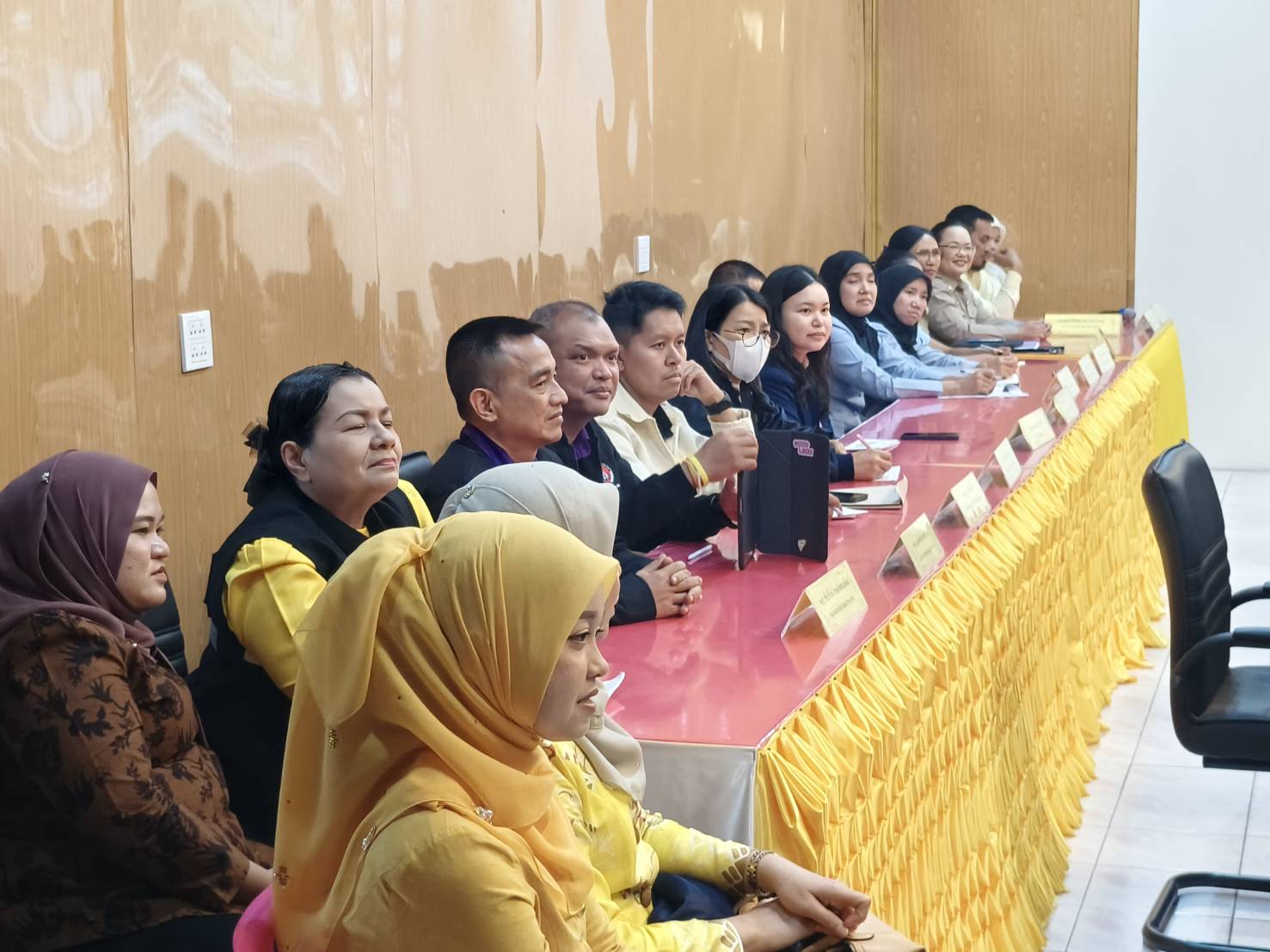 พช.ยะลา ร่วมประชุมสัมนาผลการดำเนินงานบูรณาการด้านการบำบัดรักษาและพื้นฟูสมรรถภาพผู้ติดยาเสพติด การฟื้นฟูสภาพทางสังคม ปัญหาอุปสรรค และแนวทางแก้ไขปัญหายาเสพติด
