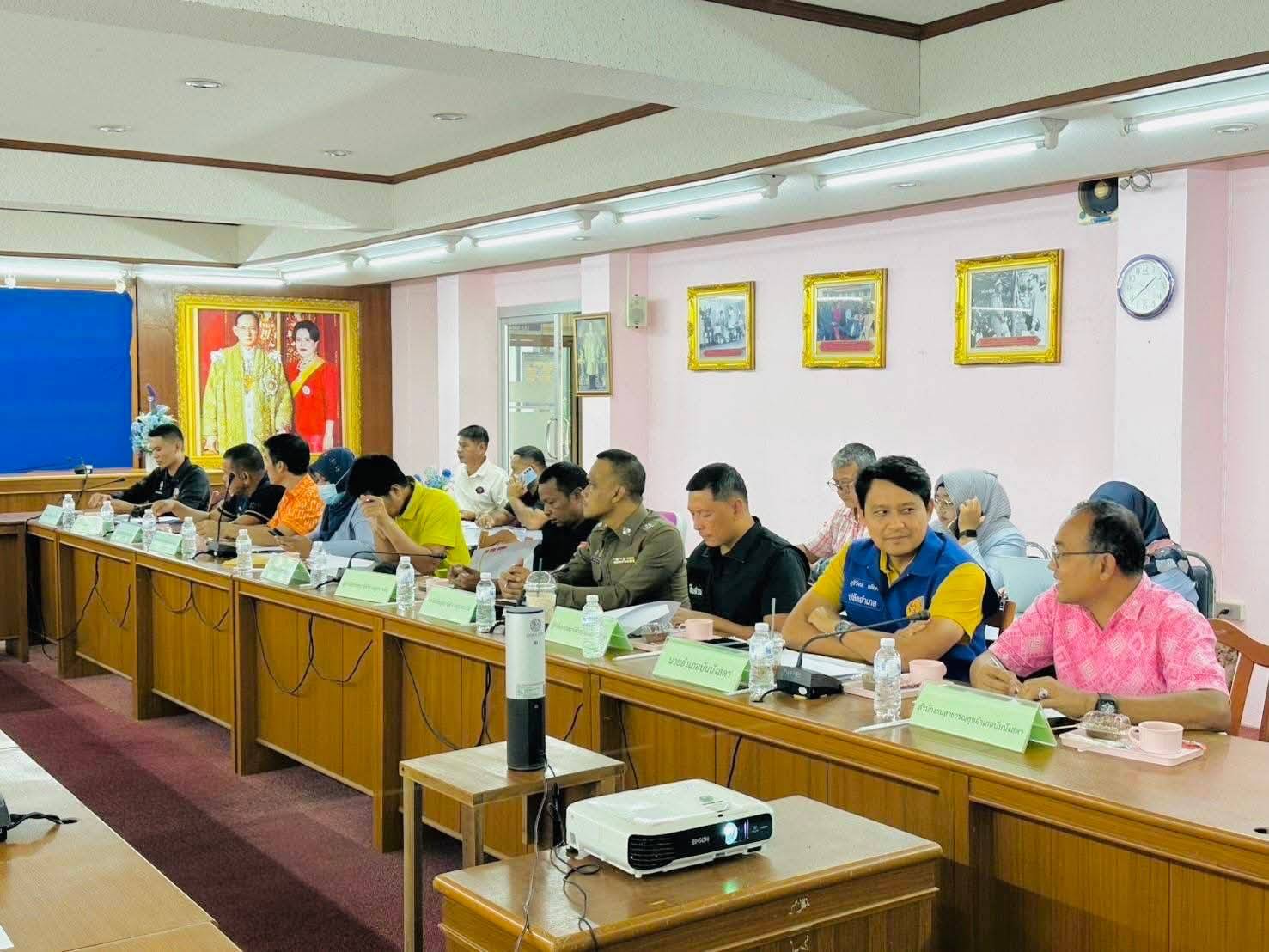 พช.ยะลา ร่วมประชุมติดตามผลการดำเนินงานพัฒนาและฟื้นฟูหมู่บ้าน/ชุมชนกองทุนแม่ของแผ่นดิน