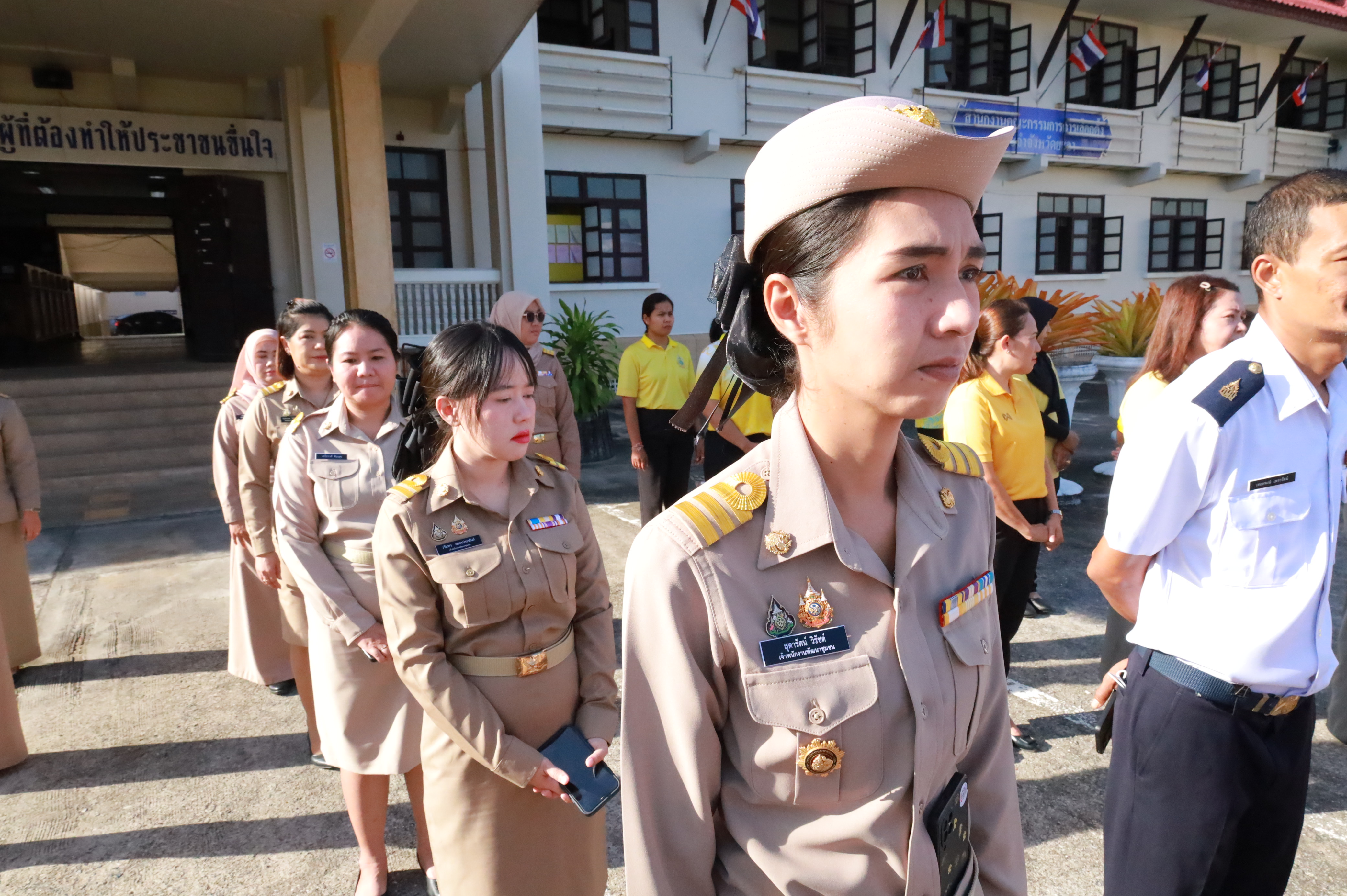 พช.ยะลา ร่วมกิจกรรมเข้าแถวเคารพธงชาติ และร่วมร้องเพลงชาติ
