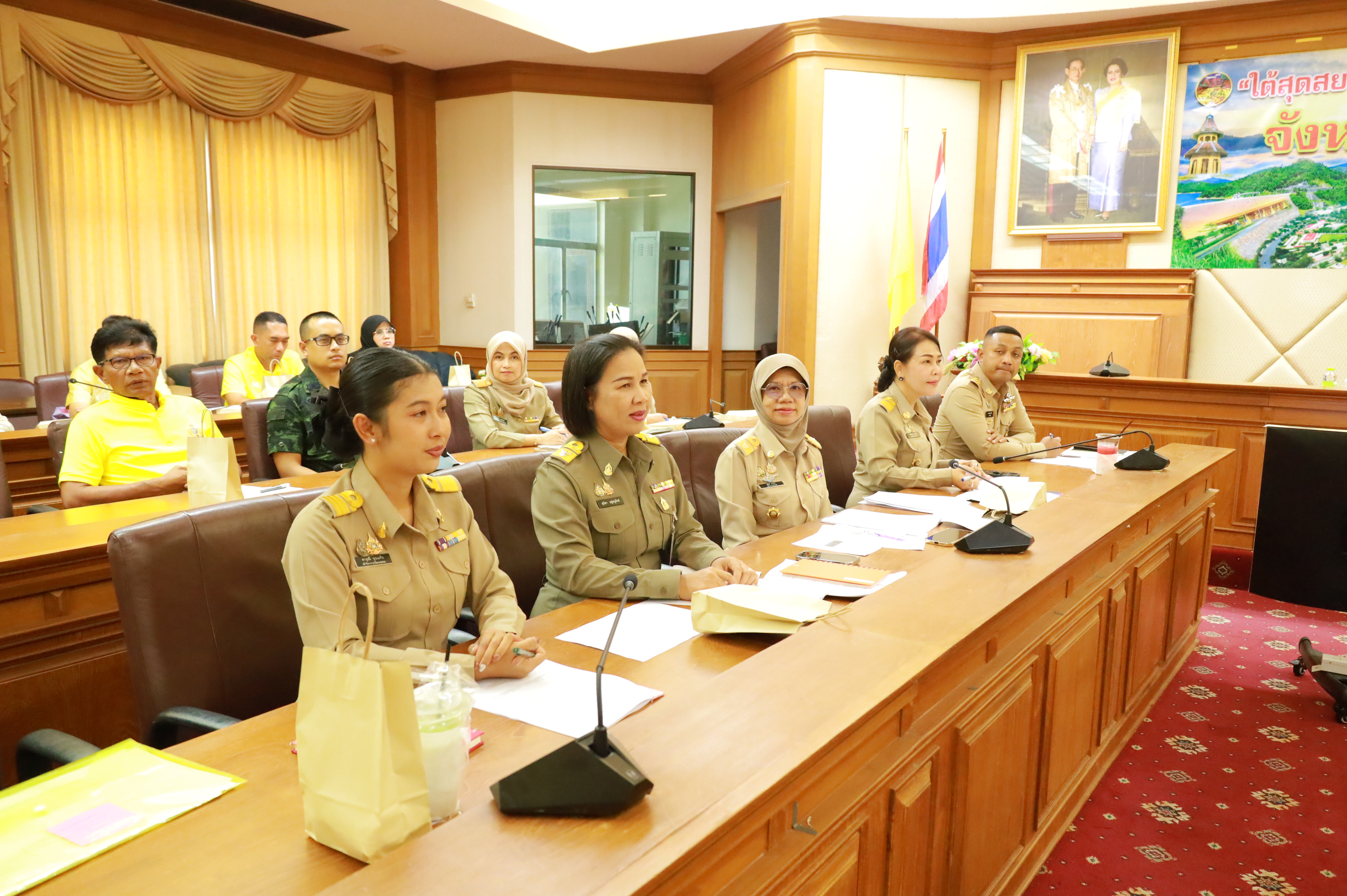 พช.ยะลา ร่วมประชุมเตรียมการจัดงานมหกรรมผลไม้และของดีเมืองยะลา ประจำปี 2568