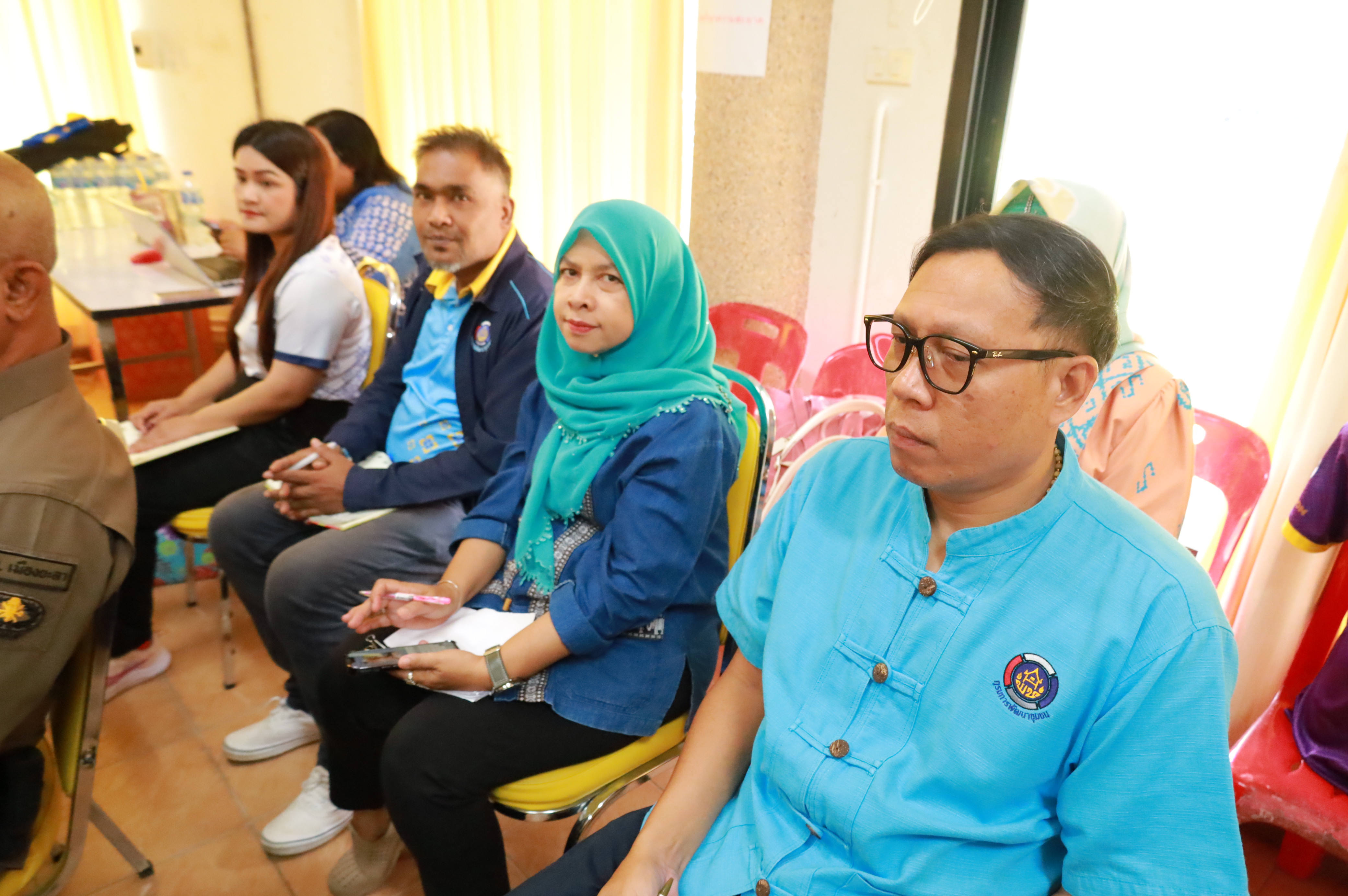 พช.ยะลา ประชุมเตรียมความพร้อมจัดกิจกรรมฟุตบอลดารา สานพลังกองทุนแม่ของแผ่นดินจังหวัดยะลา ครั้งที่ 3/2568