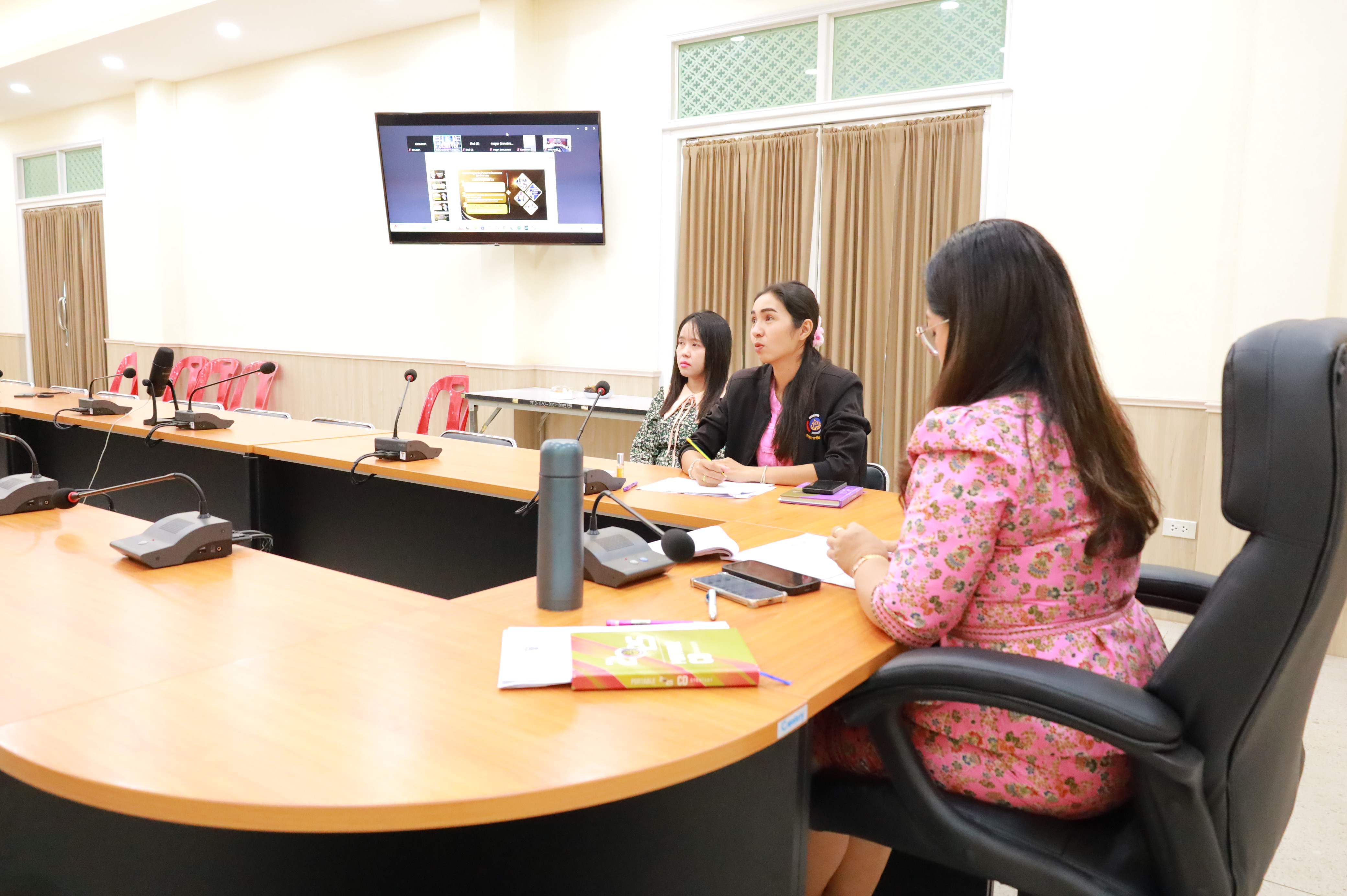 พช.ยะลา ร่วมประชุมคณะกรรมการติดตามเร่งรัดการใช้จ่ายงบประมาณประจำปีงบประมาณ พ.ศ. 2568 ของกรมการพัฒนาชุมชน ครั้งที่ 7/2568