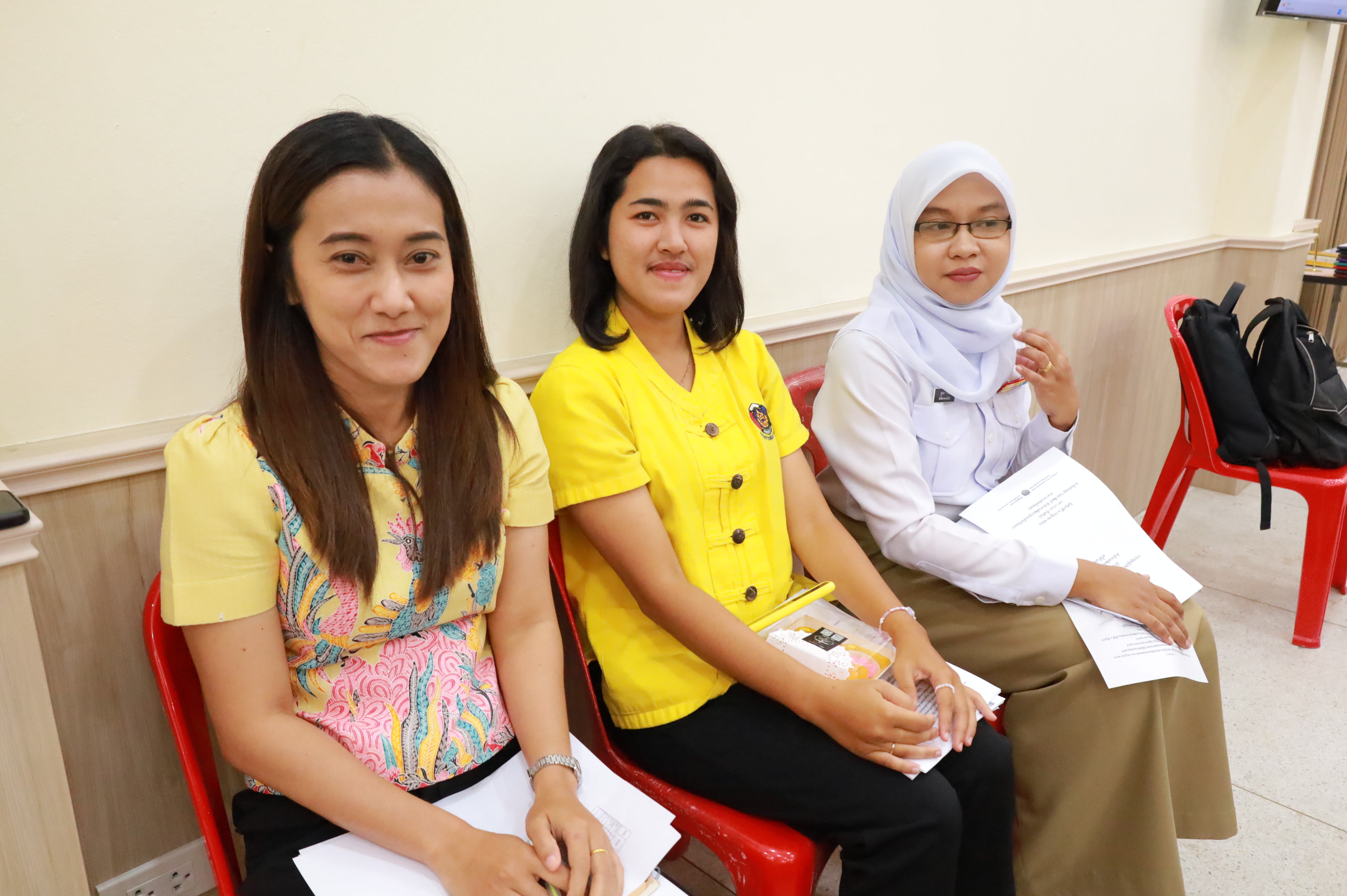 พช.ยะลา ประชุมผู้บริหาร ผู้อำนวยการกลุ่มงาน พัฒนาการอำเภอ นักวิชาการพัฒนาชุมชน สำนักงานพัฒนาชุมชน ครั้งที่ 4/2568